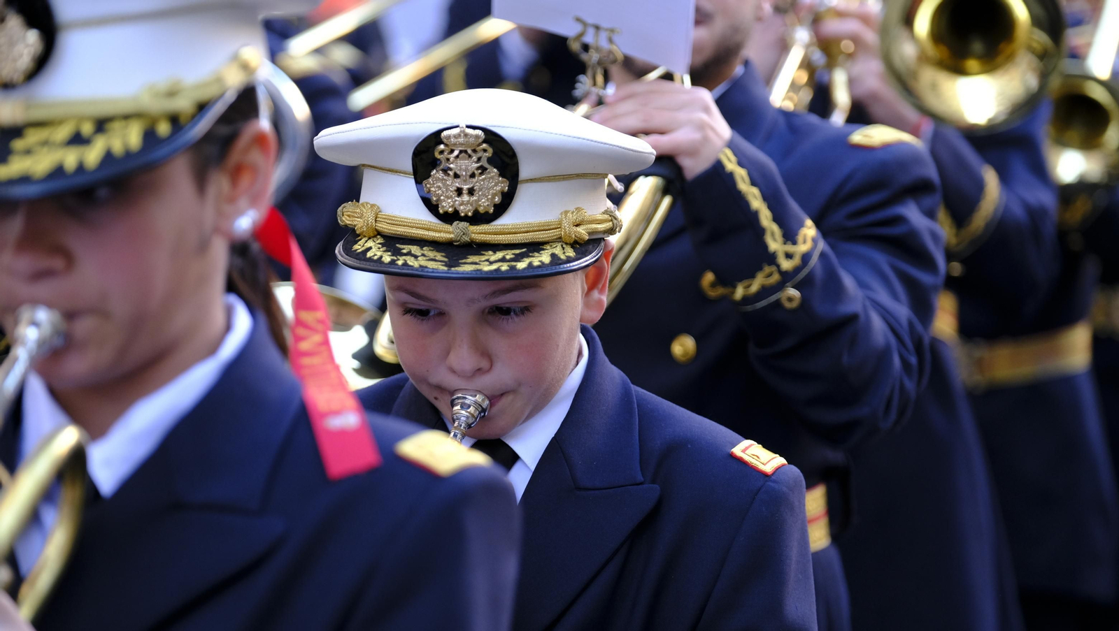 Coronación desaría al viento en su estación de Penitencia