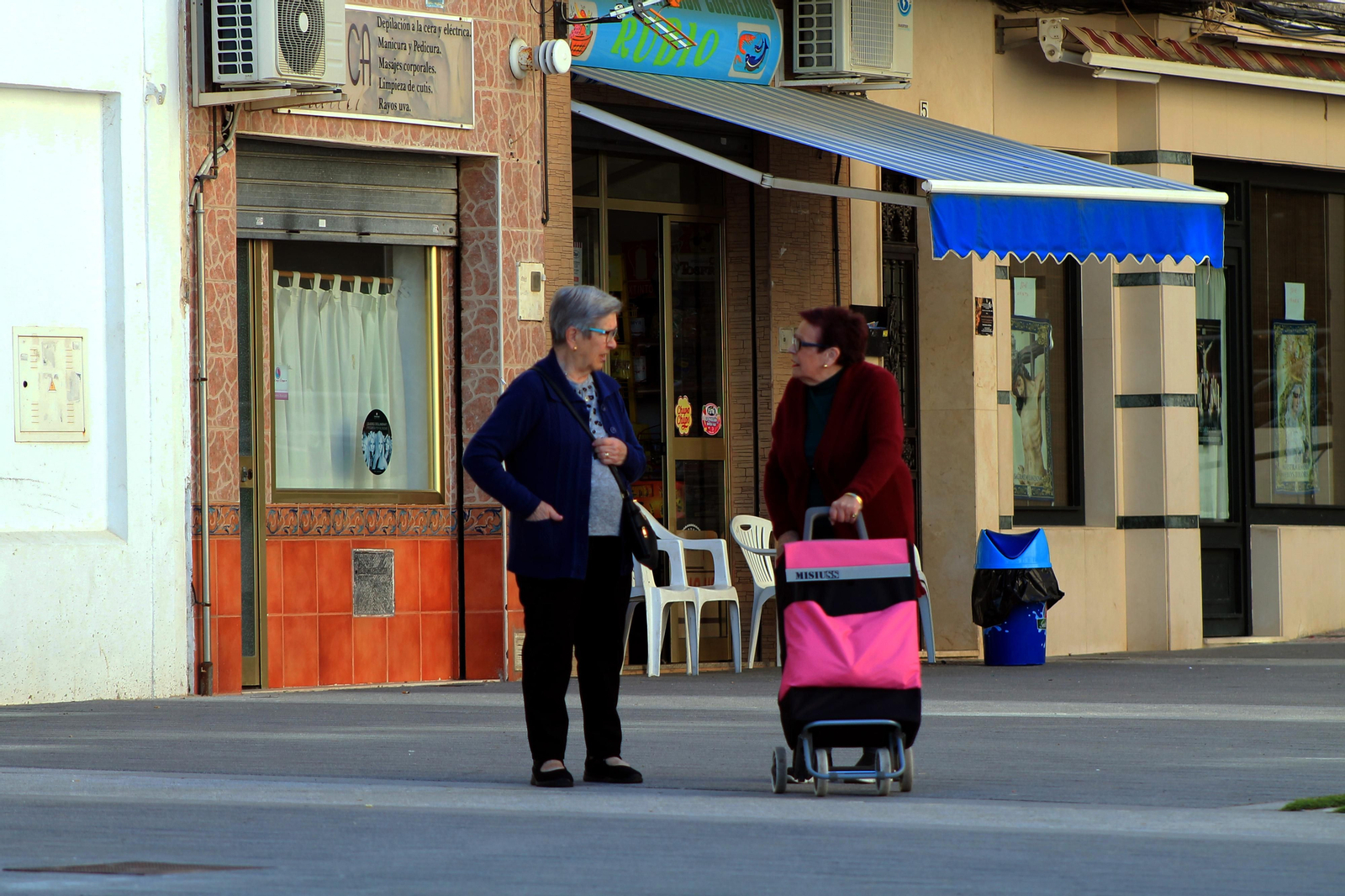 Barrio a Barrio: Imágenes de la Barriada de Los Dolores