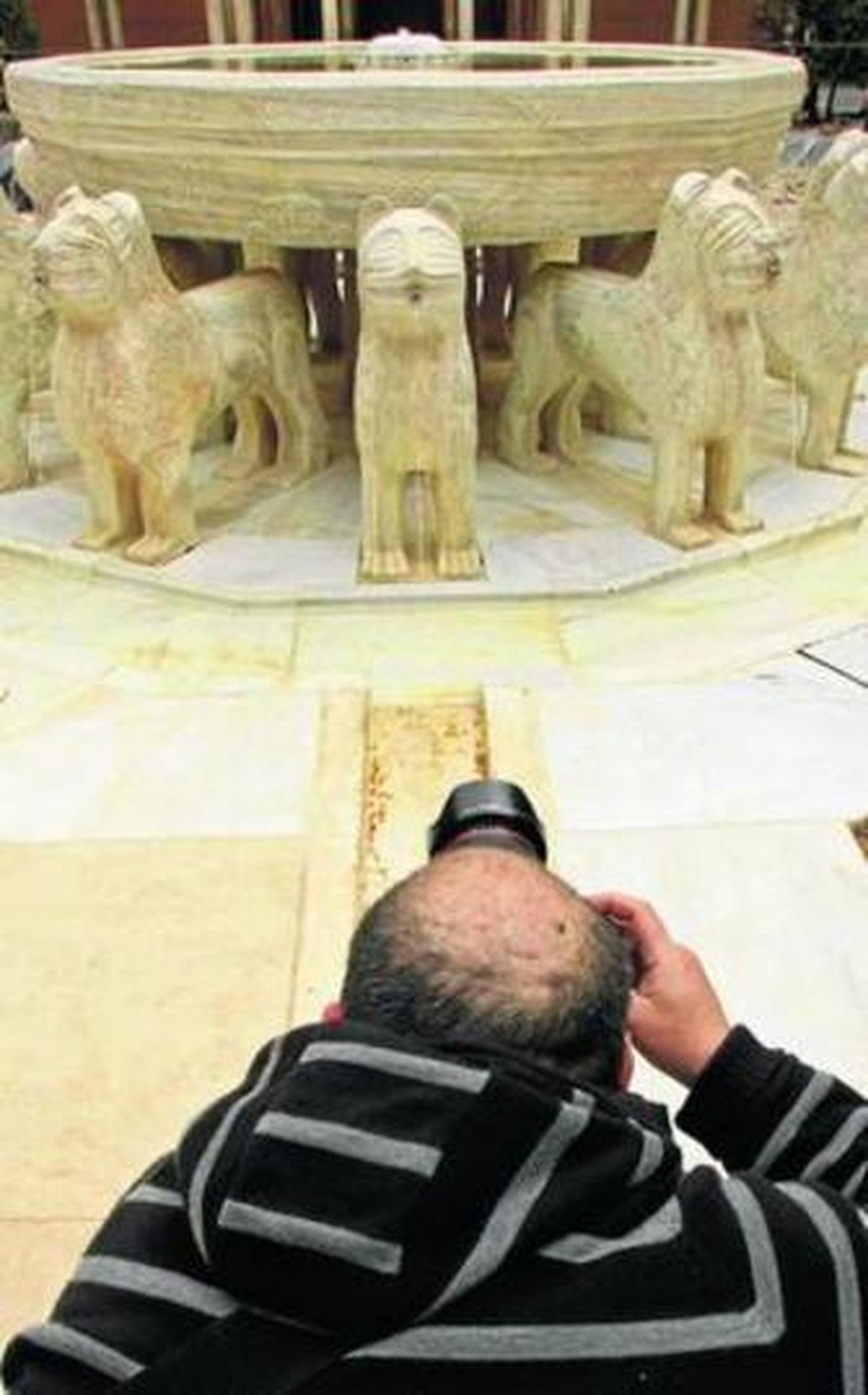 Imagen del restaurado patio de los leones.