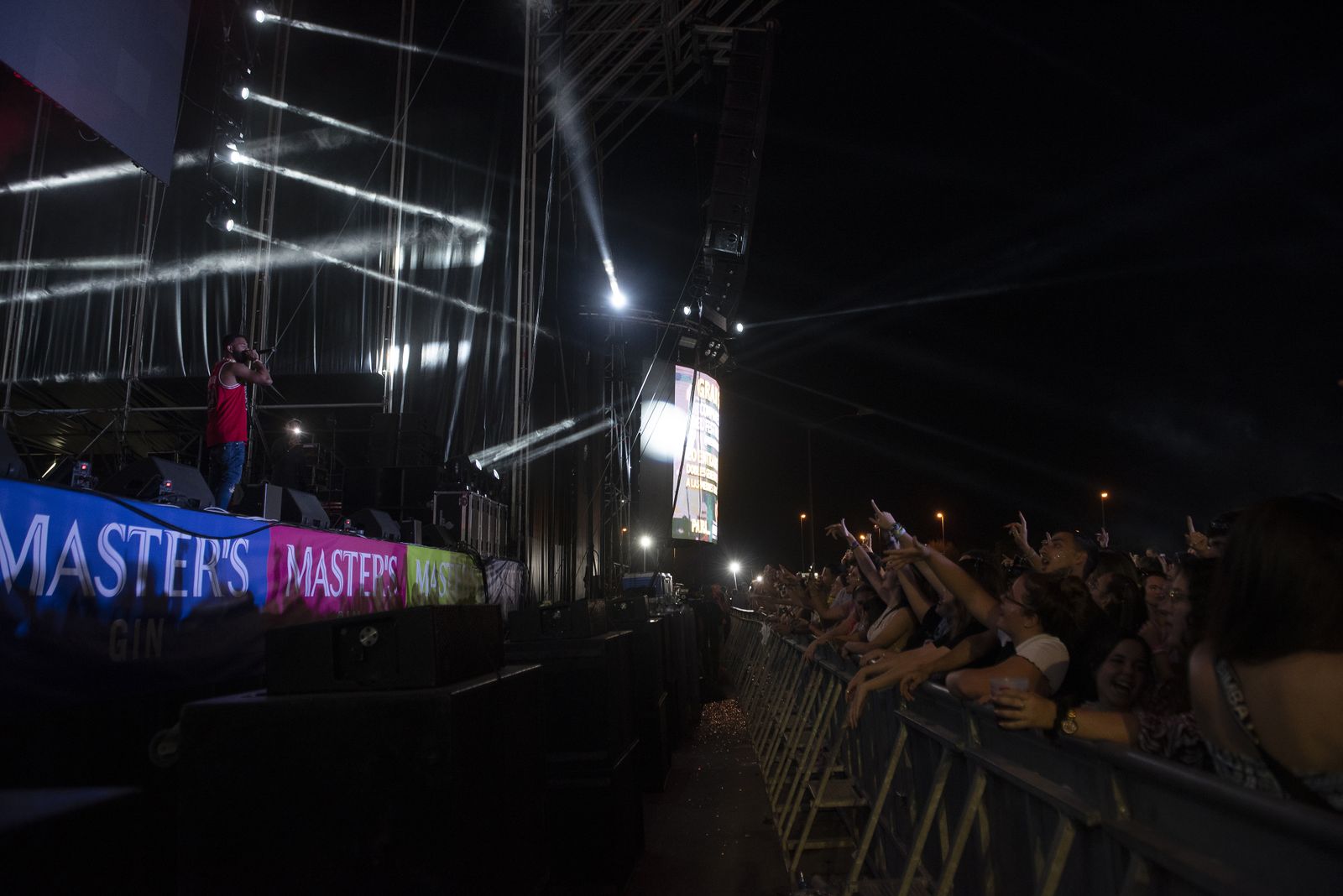 Las imágenes de  Lirico en la casa en el  Bienvenida Music Festival