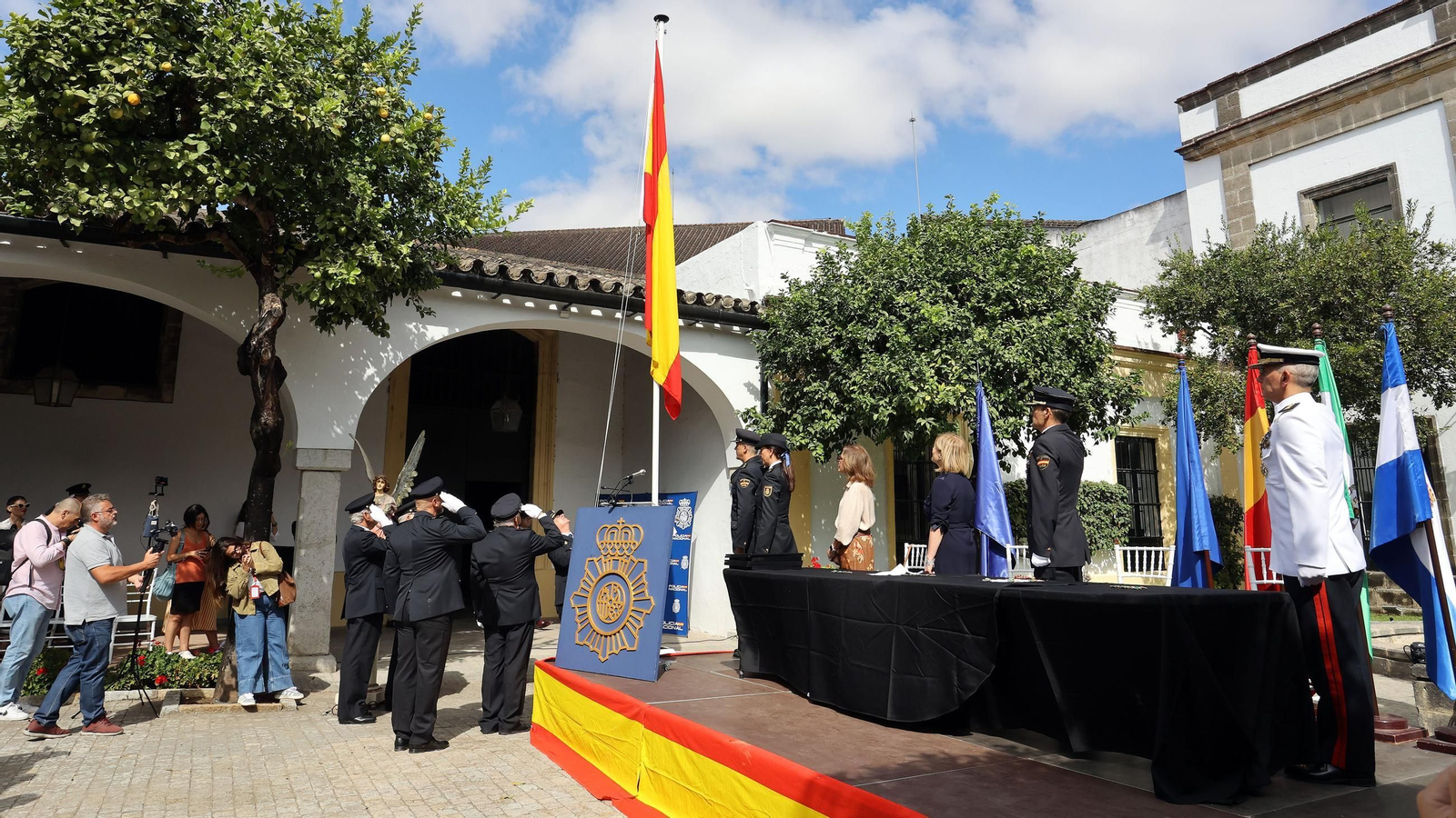 Imágenes del Día de la Policía Nacional en las Bodegas Fundador de Jerez