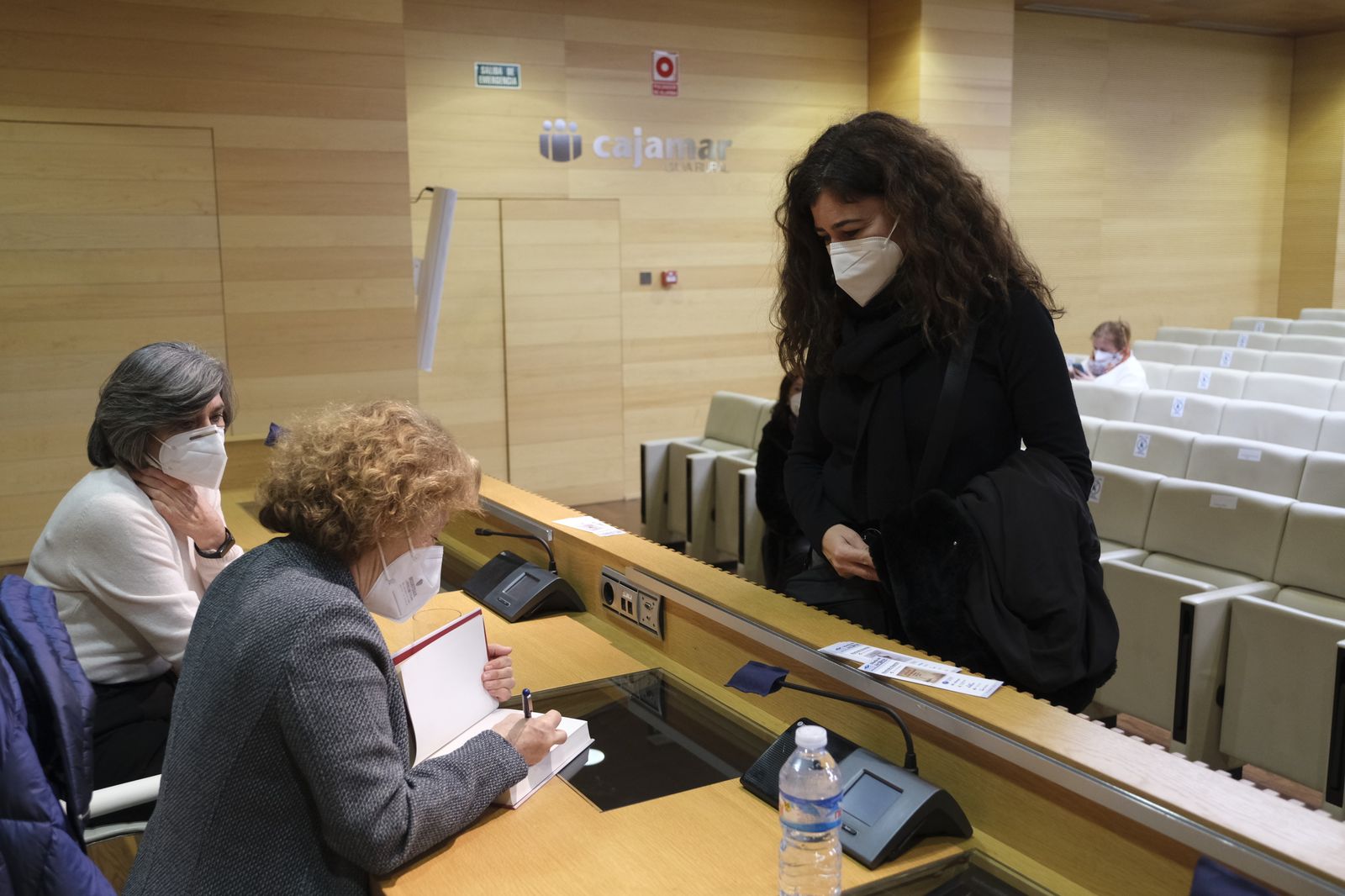 Fotogalería Diario de los Libros, con Julia Navarro. Almería