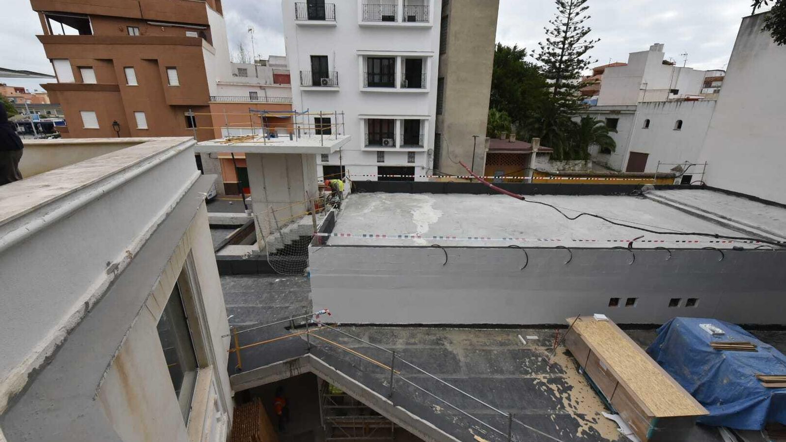 Construcción del futuro auditorio y la cafetería. Construcción del futuro auditorio y la cafetería.