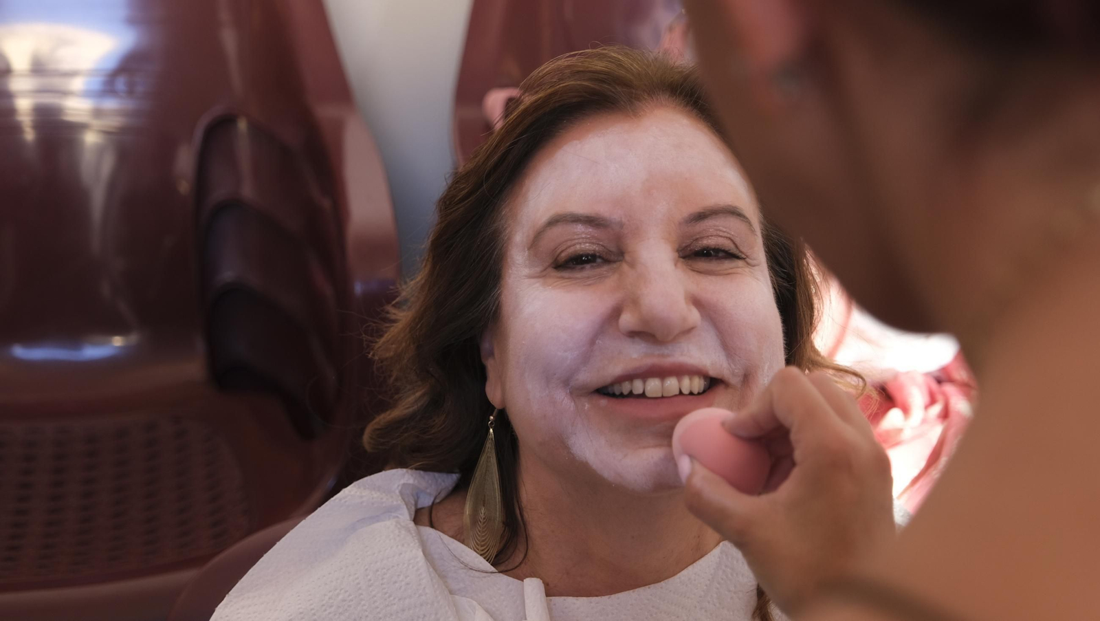 Maquillaje de los alumnos de la academia musical de Vélez Blanco para la ópera, en imágenes