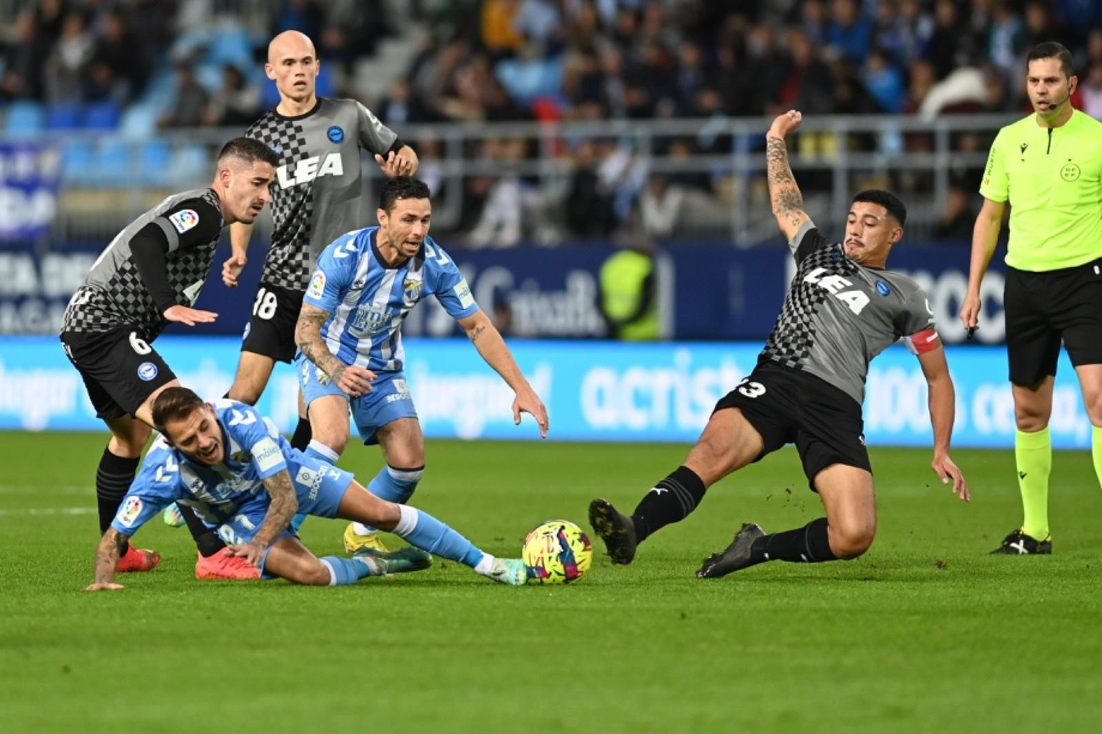 El Málaga CF - Alavés, en imágenes