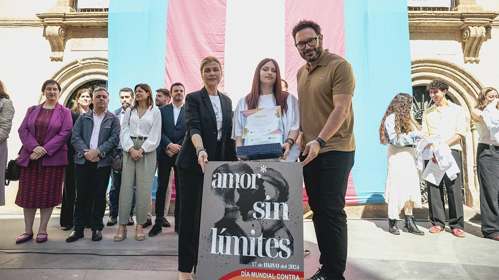 Presentación del cartel del Día contra la Homofobia, Tramsfobia y Bifobia en Almería.