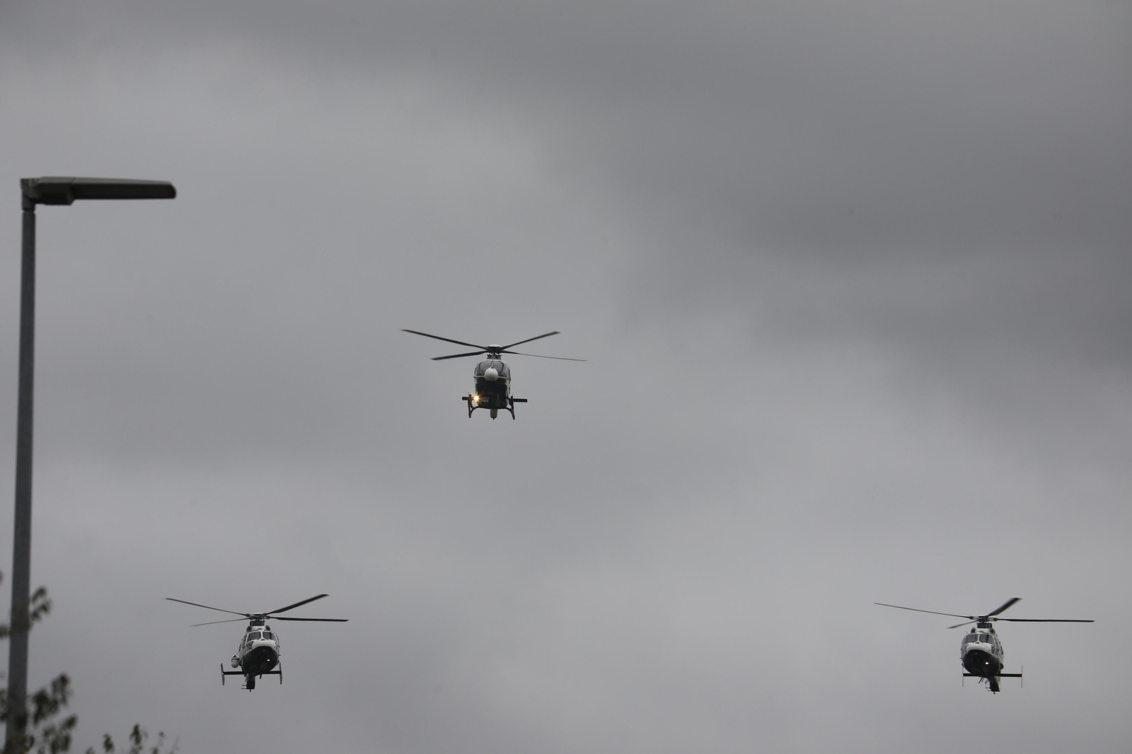 El desfile por la celebración de la semana de la Guardia Civil en Córdoba, en fotografías