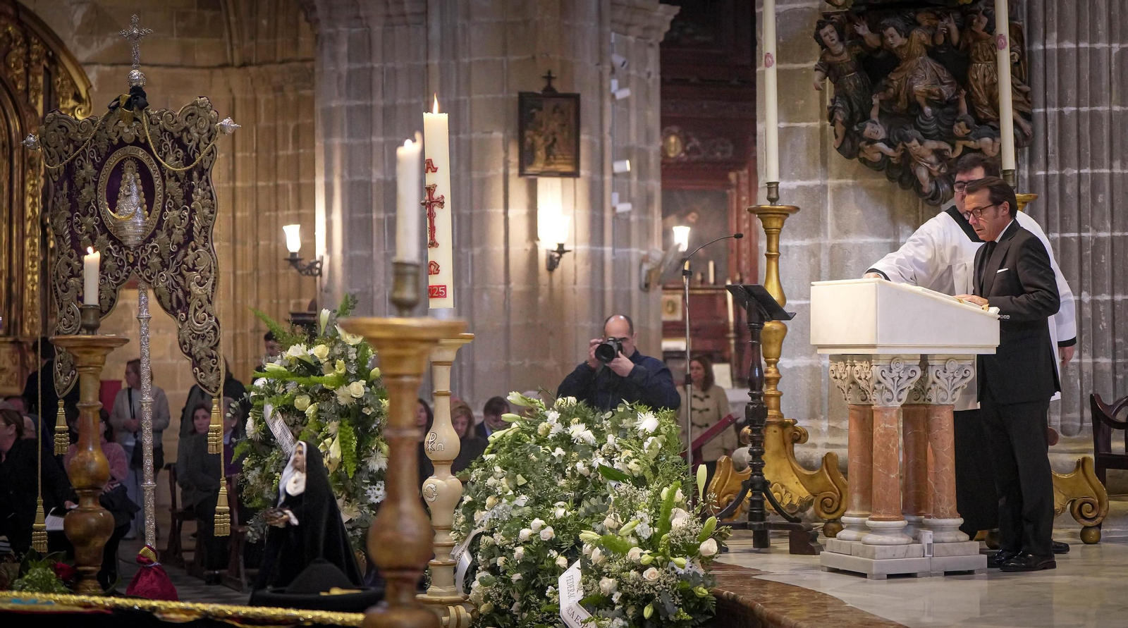 Imágenes del funeral de Álvaro Domecq en la catedral de Jerez