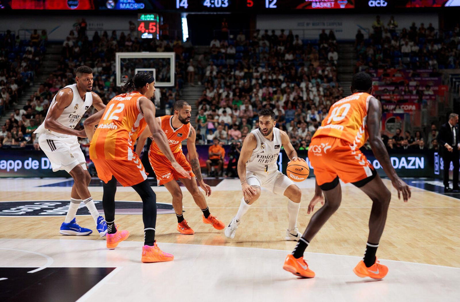 Las fotos del Real Madrid-Valencia Basket, final de la Supercopa