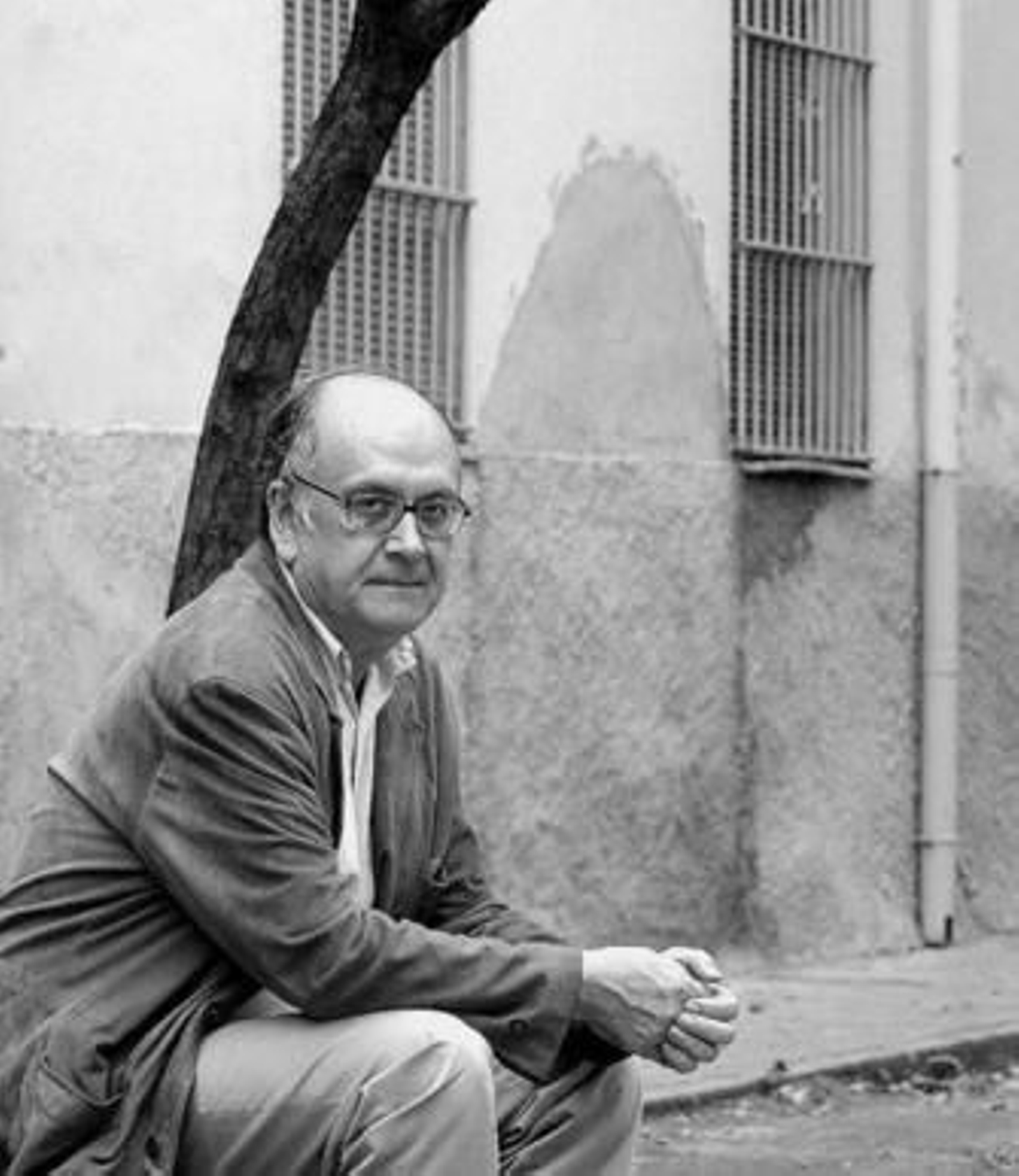 Álvaro Salvador participa en el libro con la pieza teatral 'Saxo varón, saxo solo'.