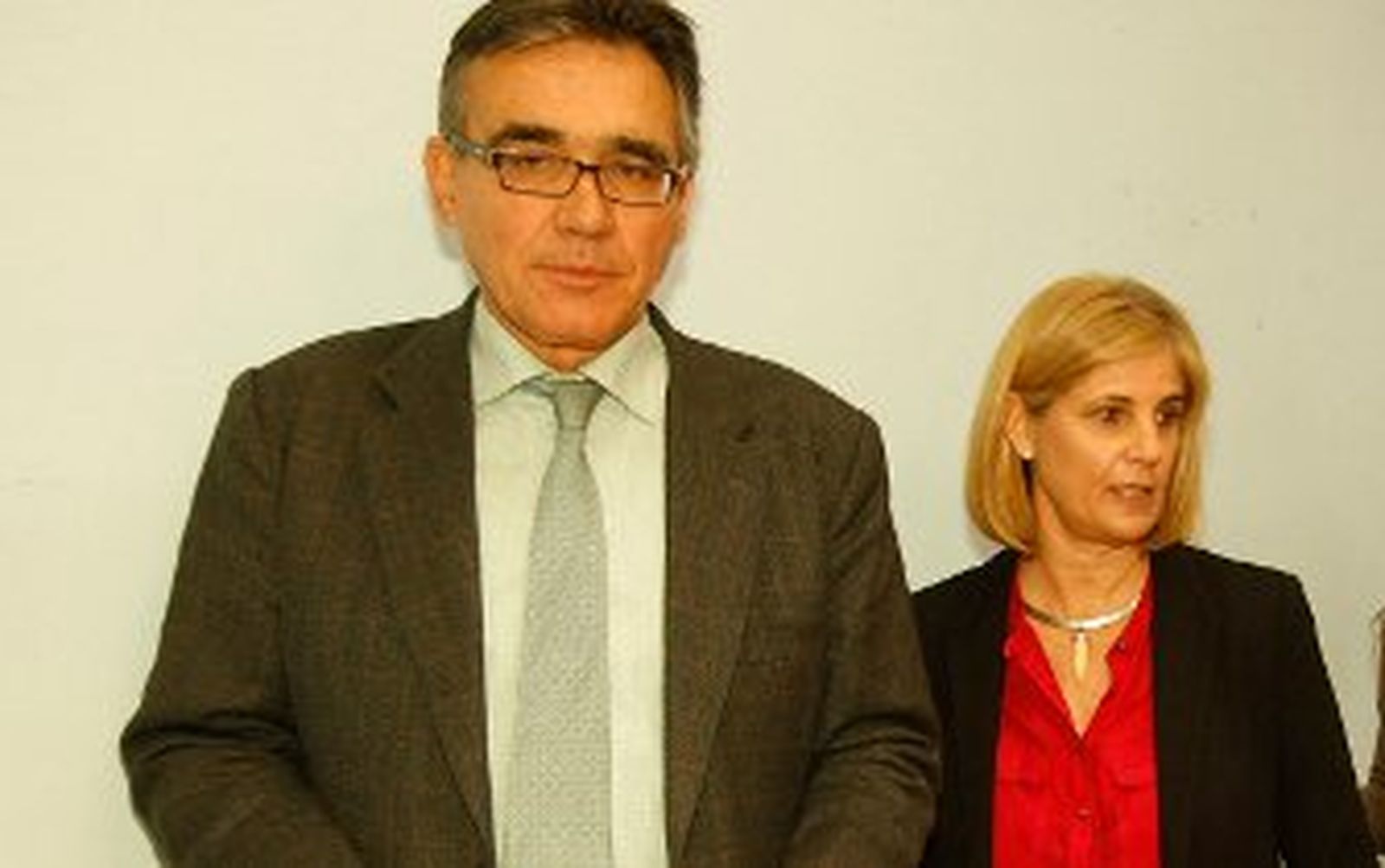 Durá: "Antes de dar lecciones, aclaren el caso de los asesores"