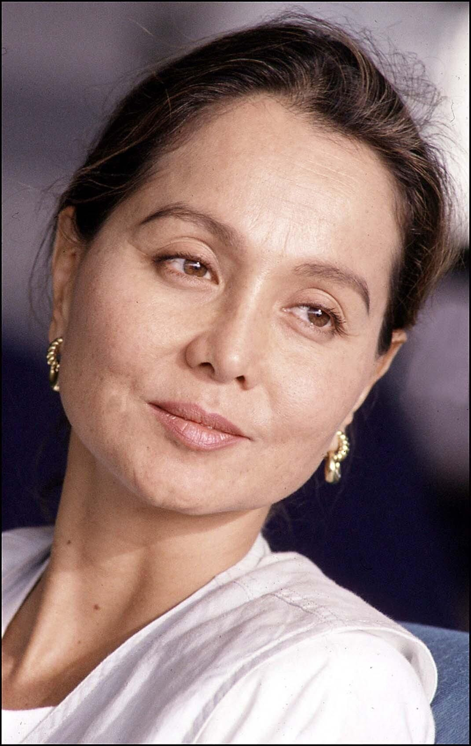 Isabel Preysler, a sus 40 años, sin una gota de maquillaje. Isabel Preysler, a sus 40 años, sin una gota de maquillaje.