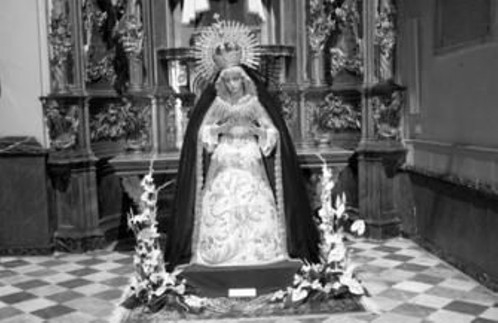 La Virgen de la Aurora, antes de ser bendecida ayer en la iglesia del Carmen.