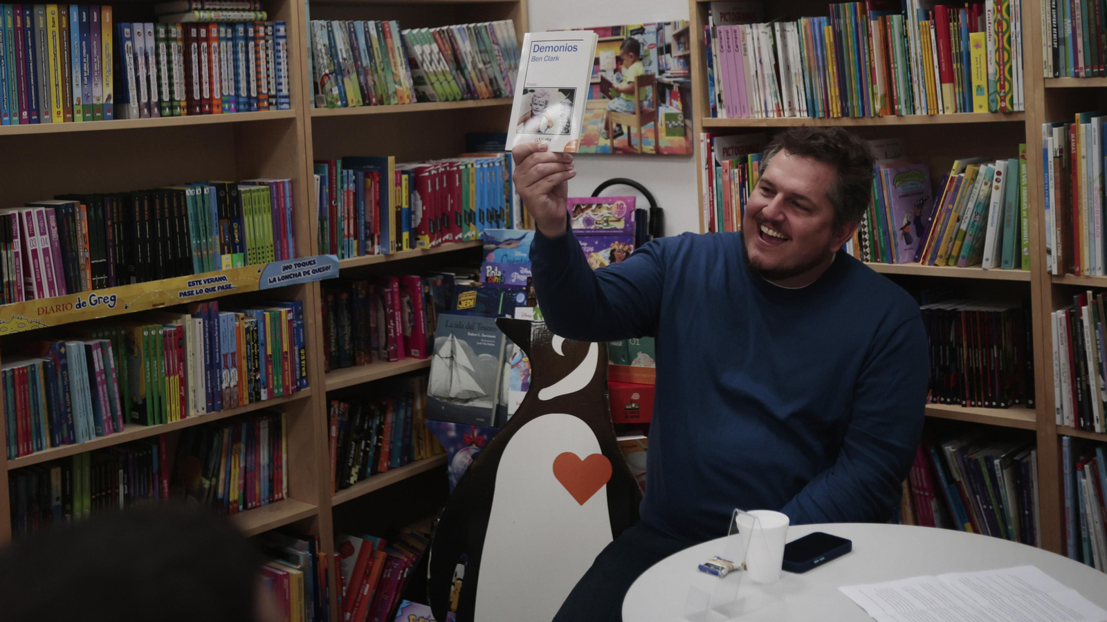 Presentación del poemario "Demonios" de Ben Clark