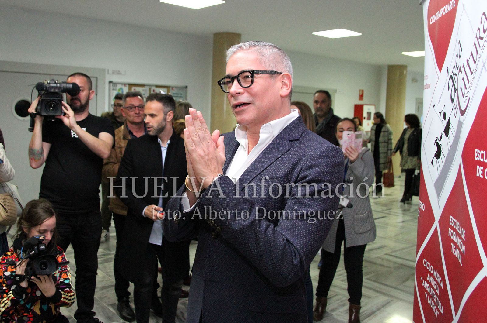 Boris Izaguirre presenta "Tiempo de Tormentas" en la Universidad de Huelva, en imágenes