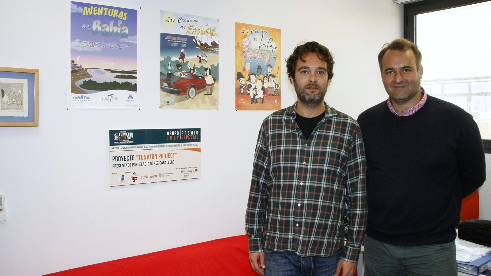 Núñez y Murciano en la oficina de la empresa en el CEEI Bahía de Cádiz.