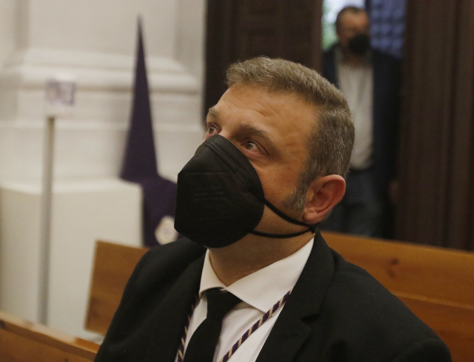 Las imágenes de impotencia en la Trinidad: la Santa Faz suspende su procesión en Córdoba