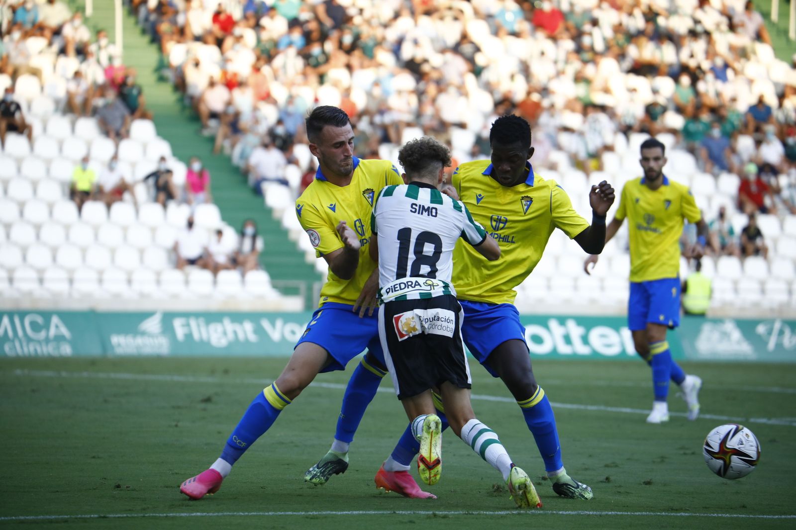 La victoria del Córdoba CF ante el Cádiz B, en imágenes