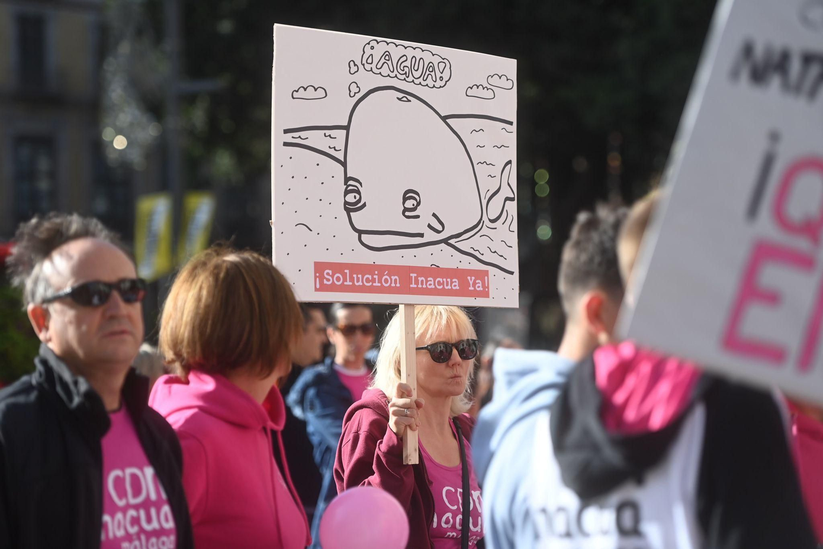 Las fotos de la manifestación del Club de Natación Inacua