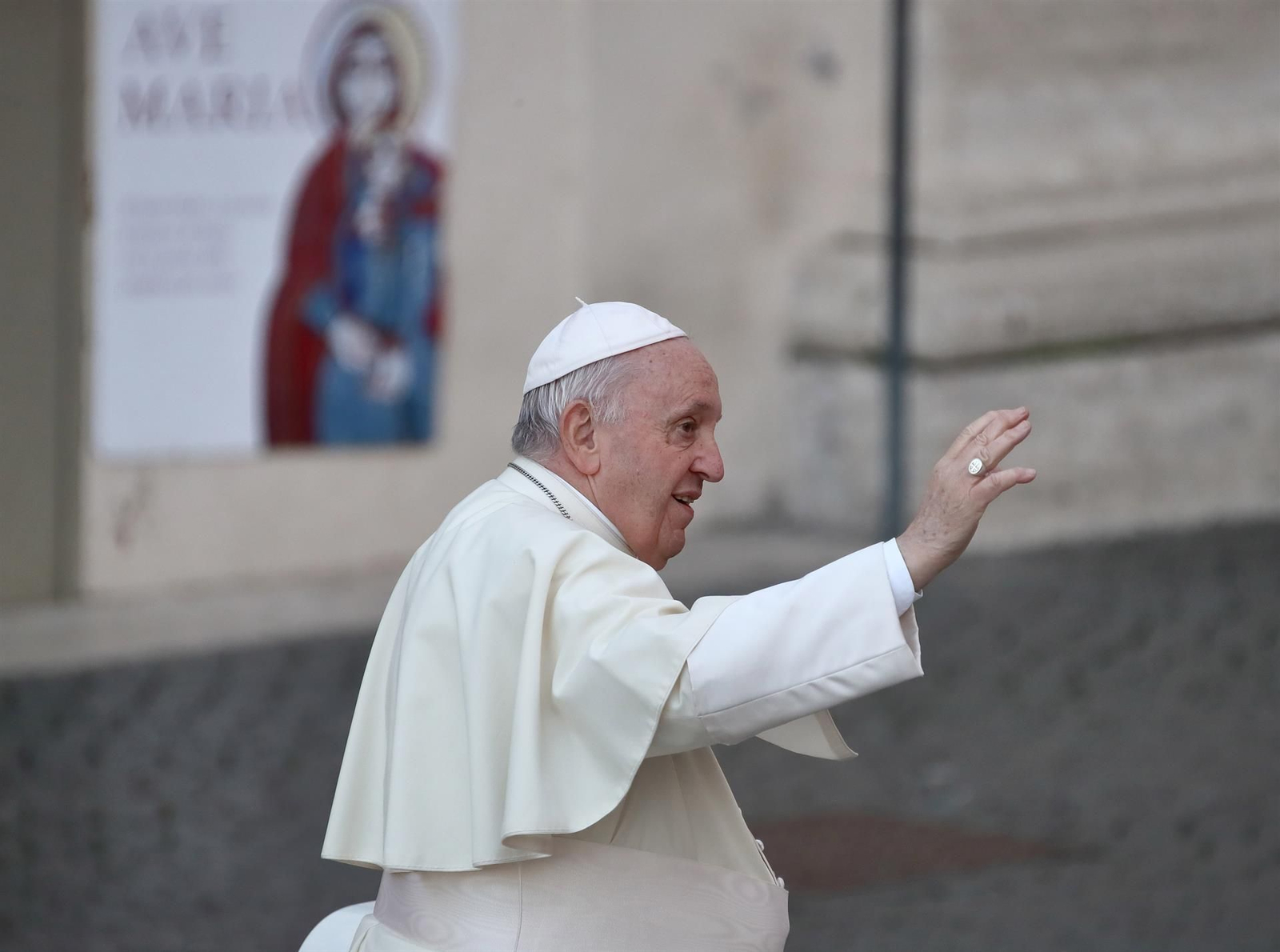 El Papa a su llegada a un acto en el Vaticano El Papa a su llegada a un acto en el Vaticano