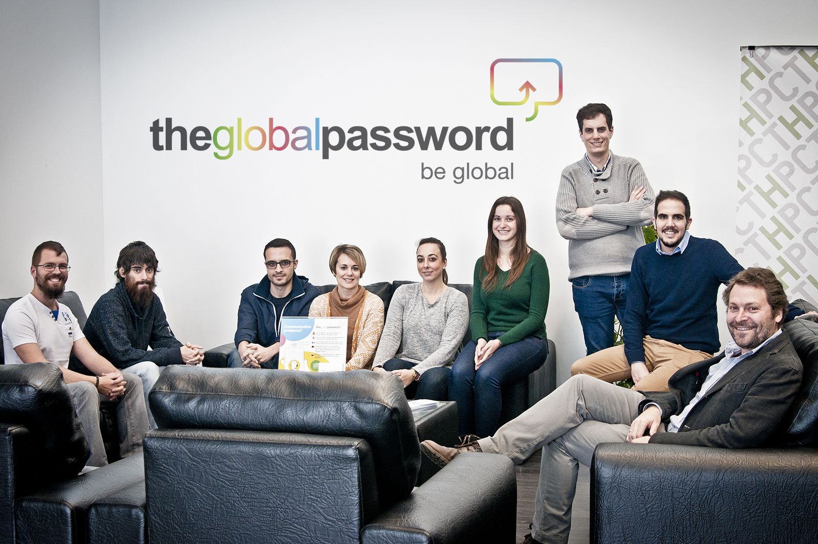 El equipo de Theglobalpassword que trabaja desde la sede en el municipio onubense de Aljaraque.
