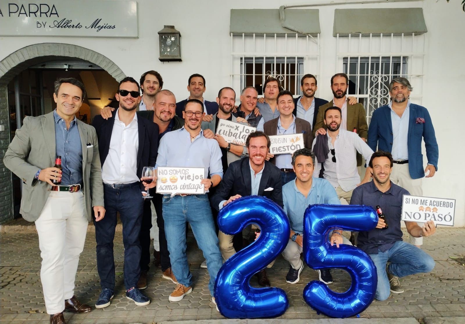 Convivencia de la Promoción del 98/99 del Colegio Compañía de María de Sevilla en su 25 Aniversario