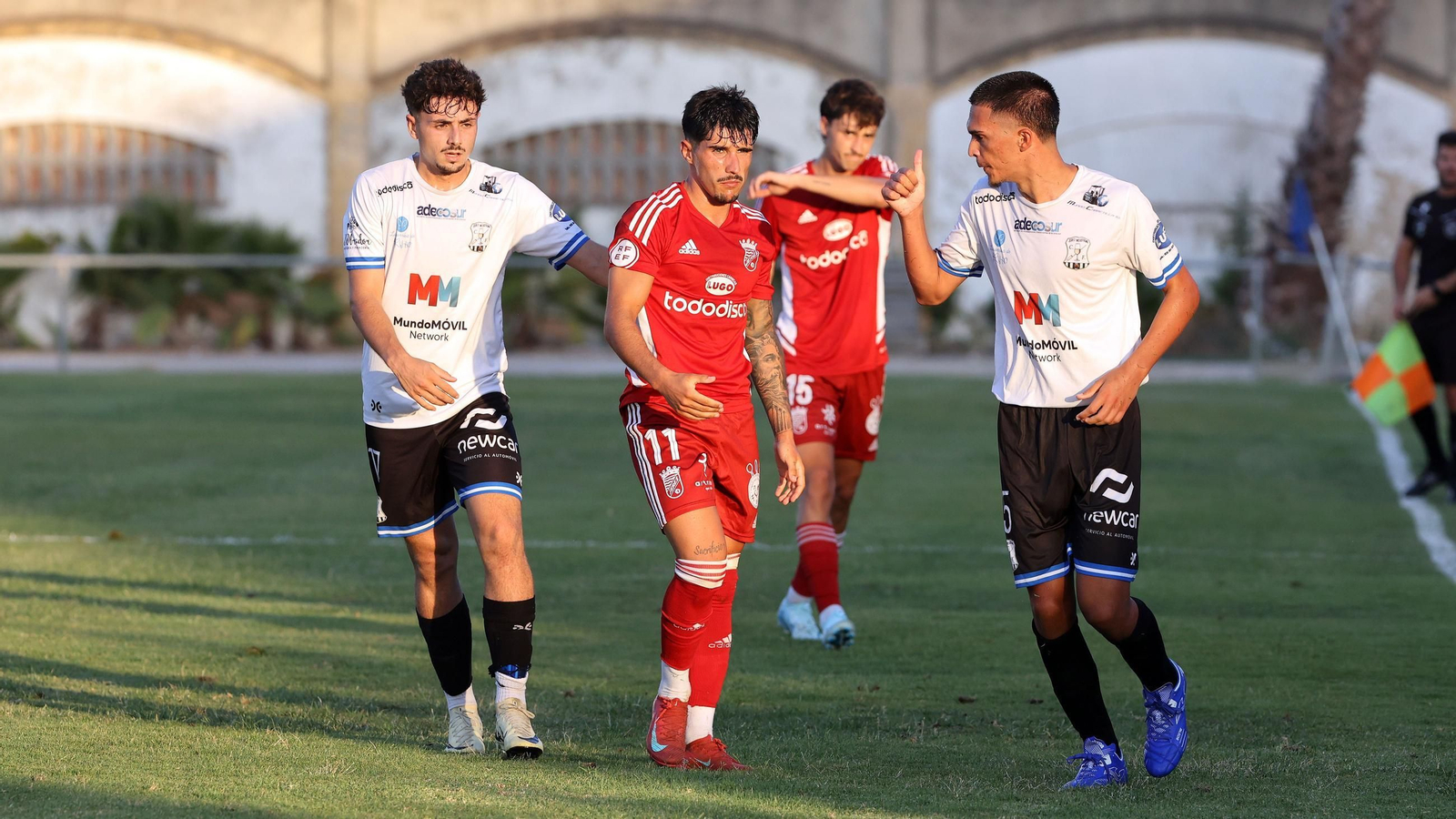 Imágenes del Trofeo Pedro Garrido entre el Jerez Industrial y el Xerez CD