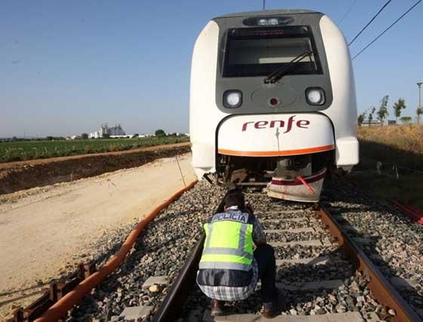 El maquinista aseguró que en 38 años de profesión nunca había visto algo parecido, “fue como chocar contra un muro”

Foto: Juan Carlos Toro