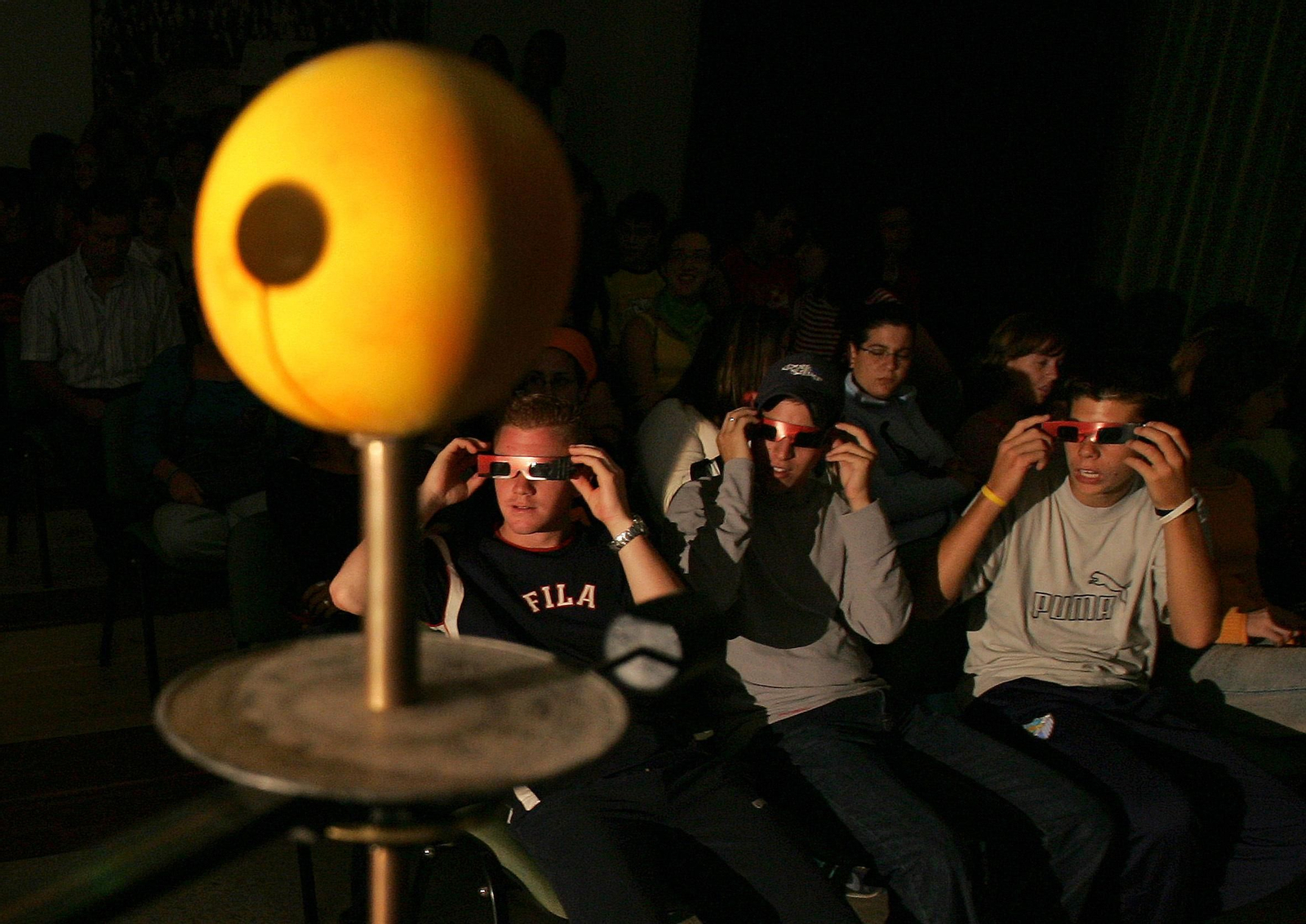 Ejemplo práctico de un eclipse en el Centro Principia