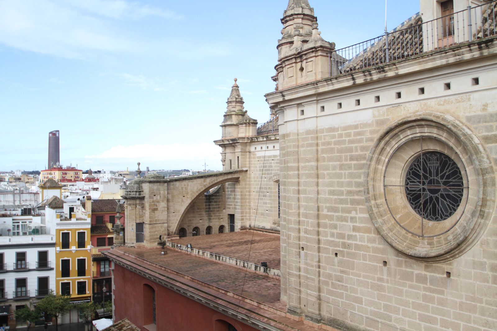 Recorrido por las cubiertas de la Iglesia del Salvador.