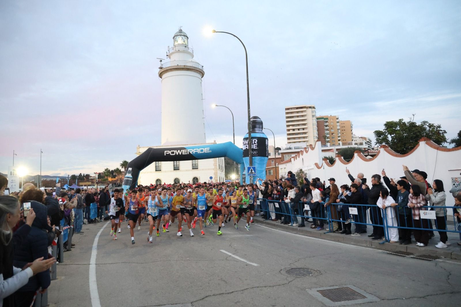 Las fotos de la San Silvestre del Real Club Mediterráneo en Málaga