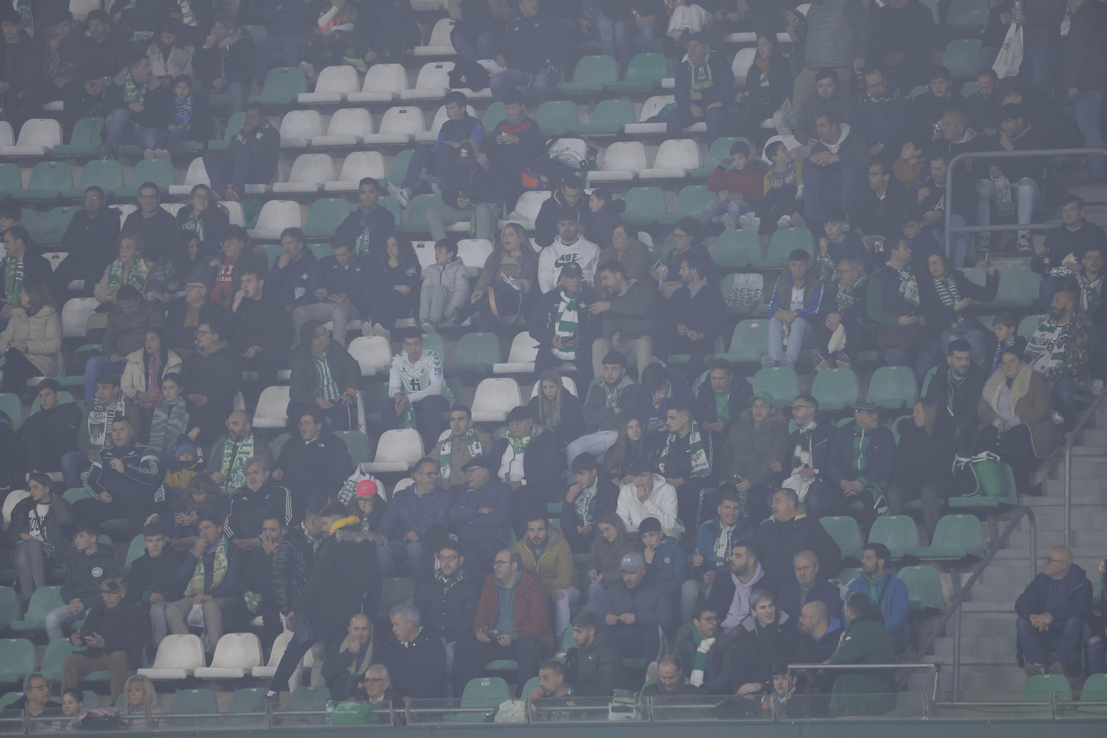 Búscate en las fotos del Betis-Celta