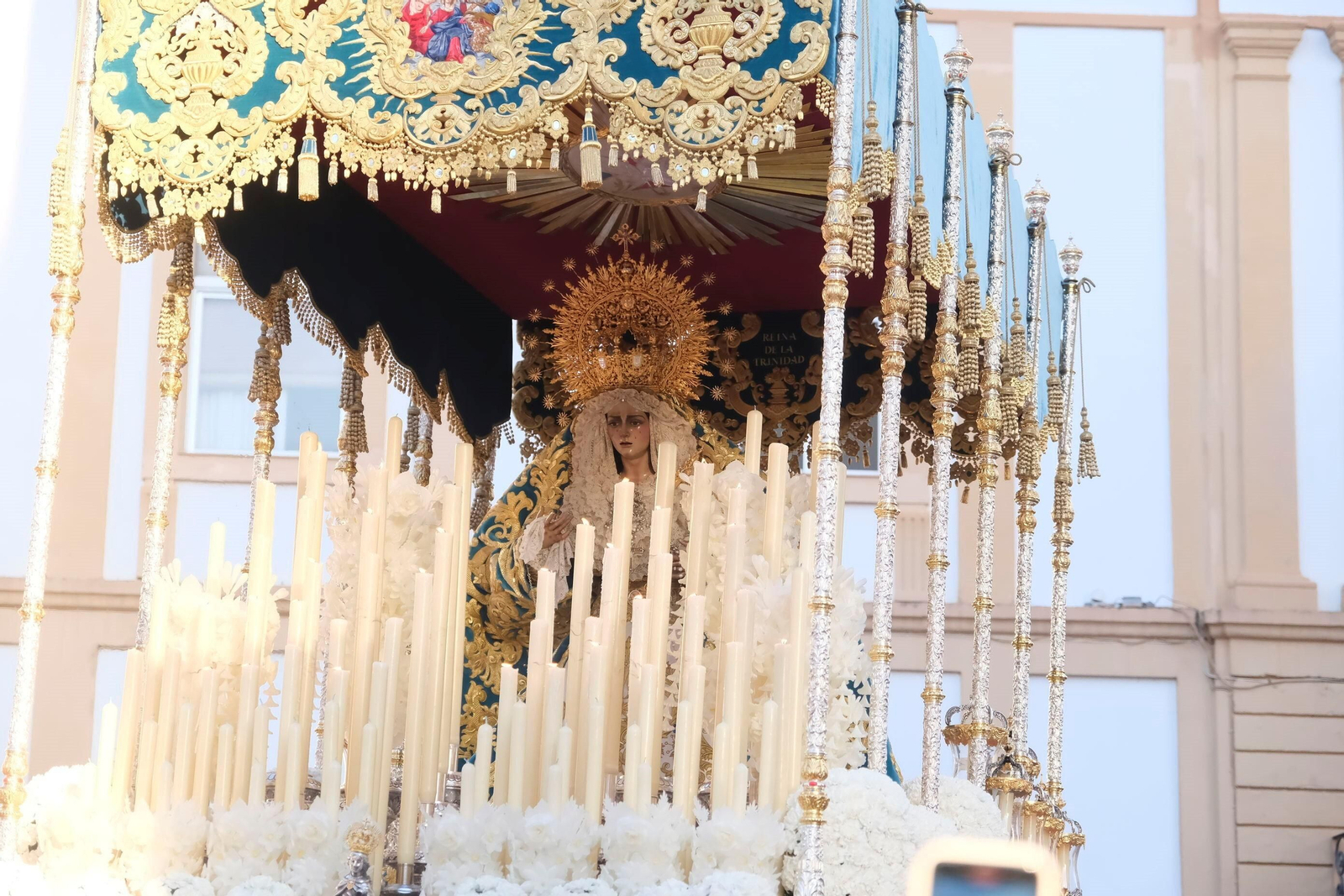 Martes Santo en Córdoba: la procesión de la Santa Faz, en imágenes