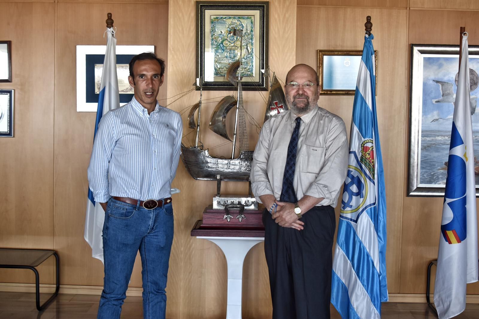 La Plaza de Toros "La Merced" y el Recreativo de Huelva estrechan lazos