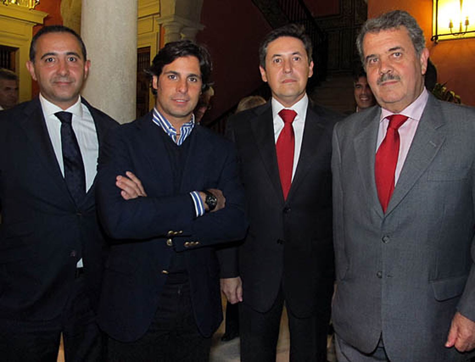 Manuel Moreno, cónsul de Turquía; el torero Francisco Rivera y Francisco Vela y José Atalaya, del Banco Santander.

Foto: Victoria Ramírez