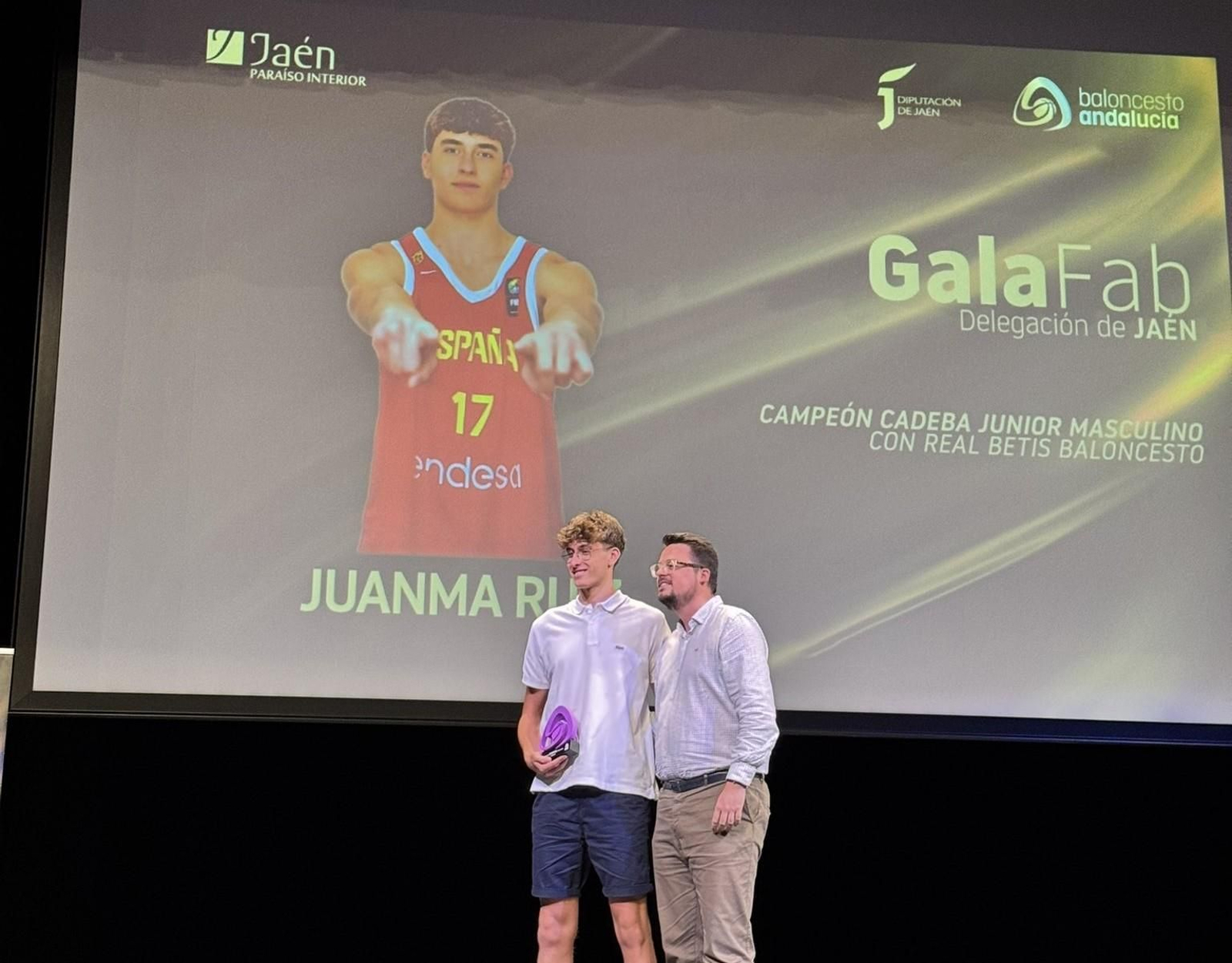 En imágenes: reconocimiento al baloncesto provincial en la Gala FAB Jaén 2025