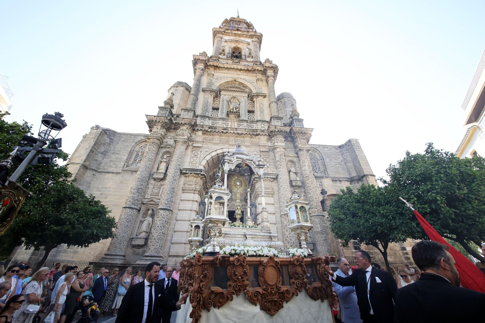 Salida del Corpus de Minerva de San Miguel en Jerez