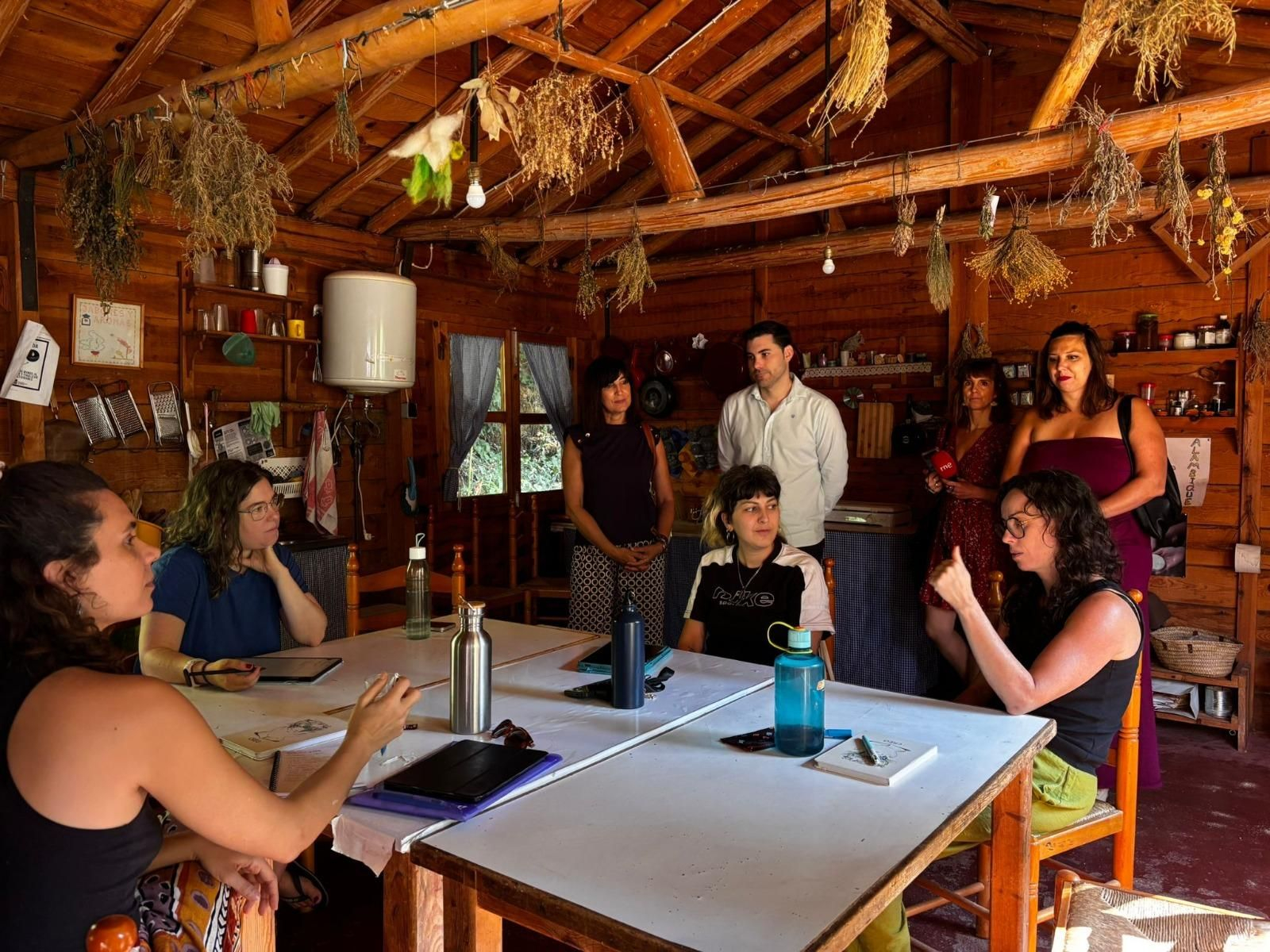 Pilar Caracuel ha visitado el laboratorio de desarrollo de guiones en el Valle de Lecrín