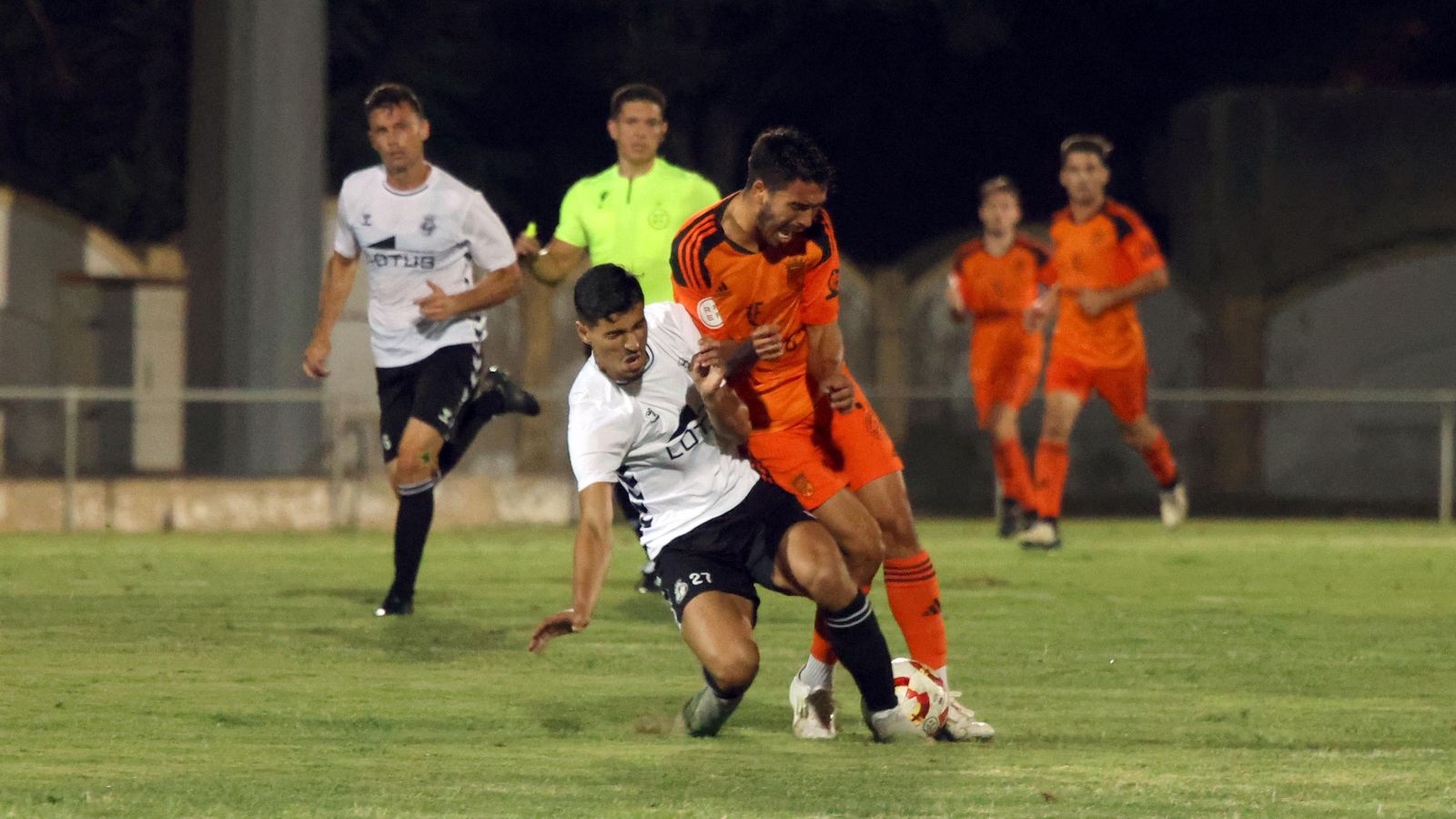 Imágenes del Trofeo de la Feria de la Vendimia entre el Xerez CD y la Balona