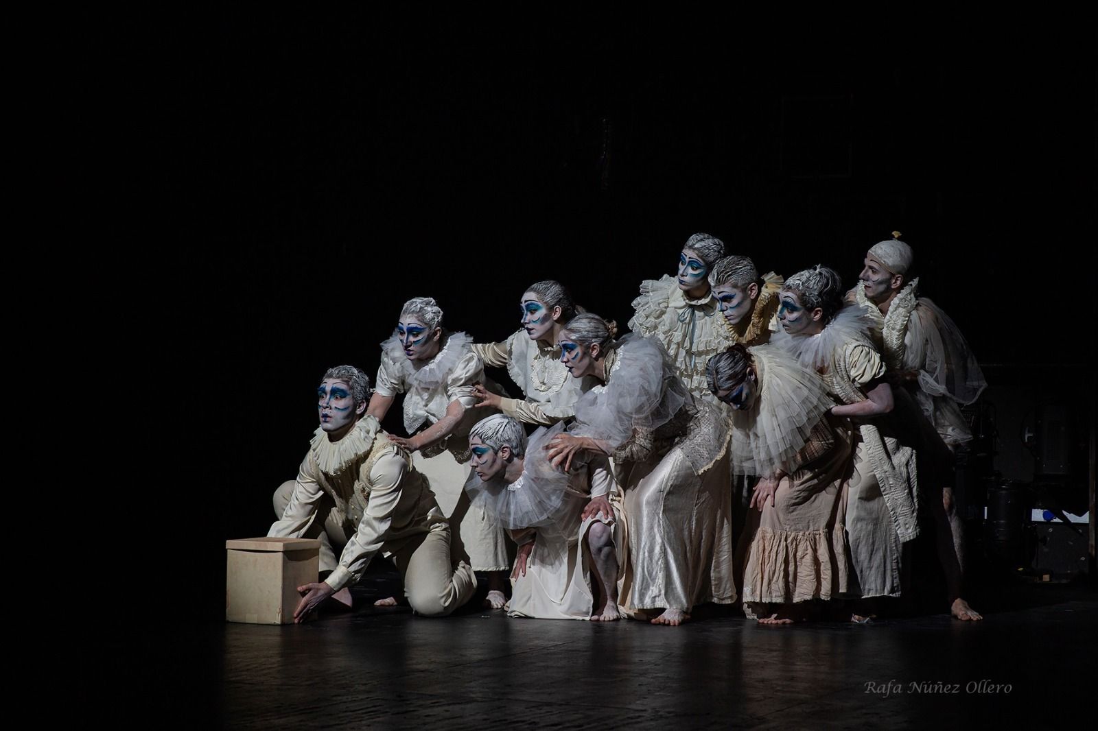 Una imagen de 'Del nido al nicho' de La Incierta Compañía, que cerrará la muestra.