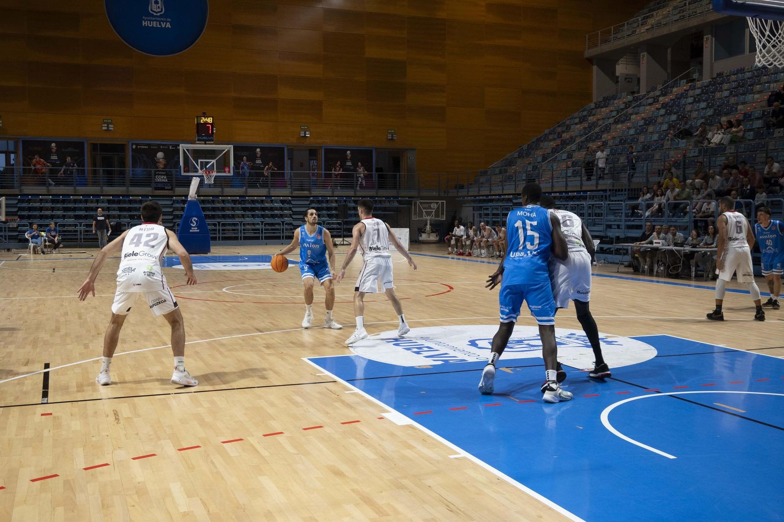 Imágenes del partido entre el Ciudad de Huelva y Biele ISB