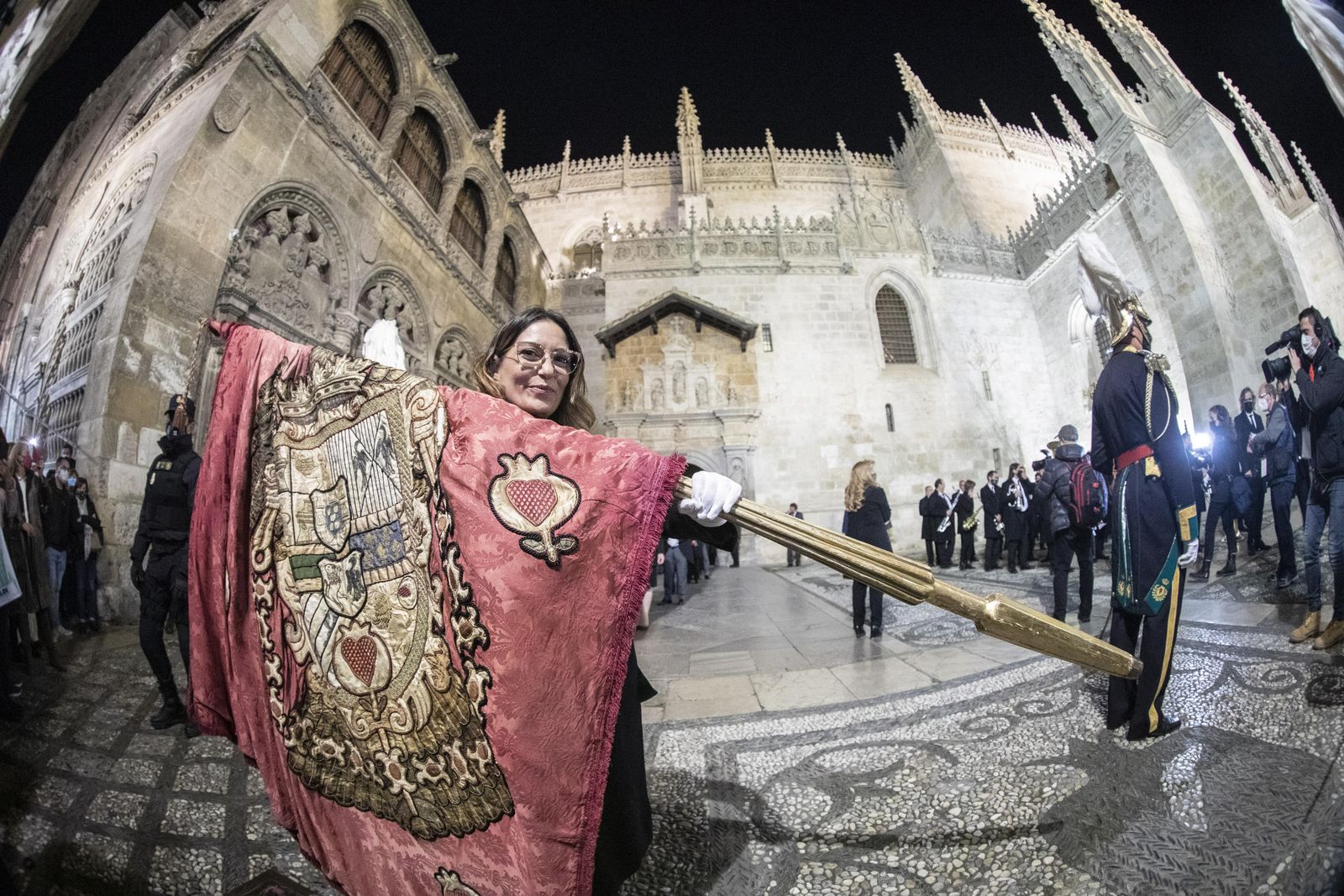 Fotos: el homenaje del quinto centenario del traslado de los restos de los Reyes Católicos