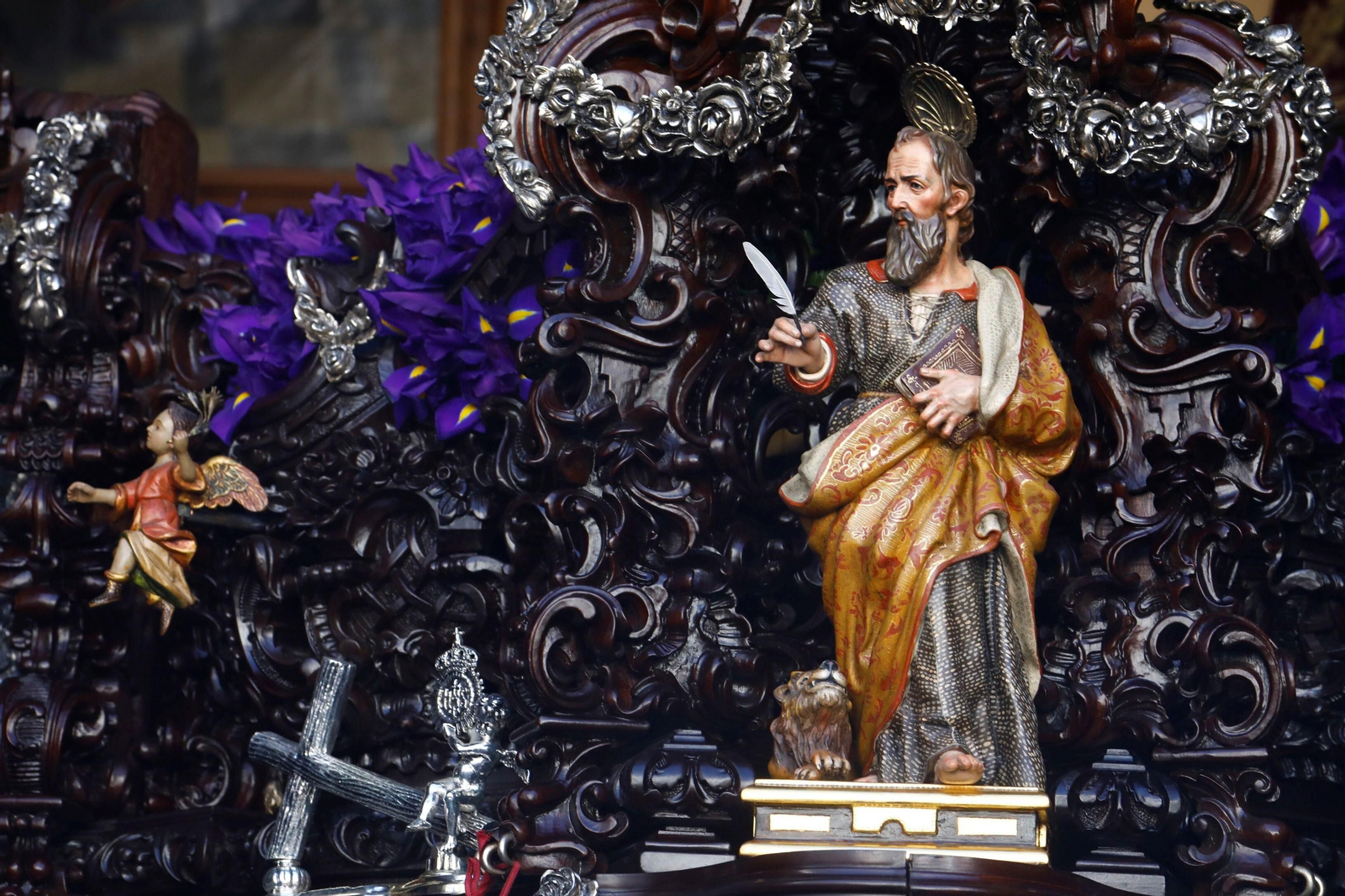 Jueves Santo en Córdoba: la procesión del Nazareno, en imágenes