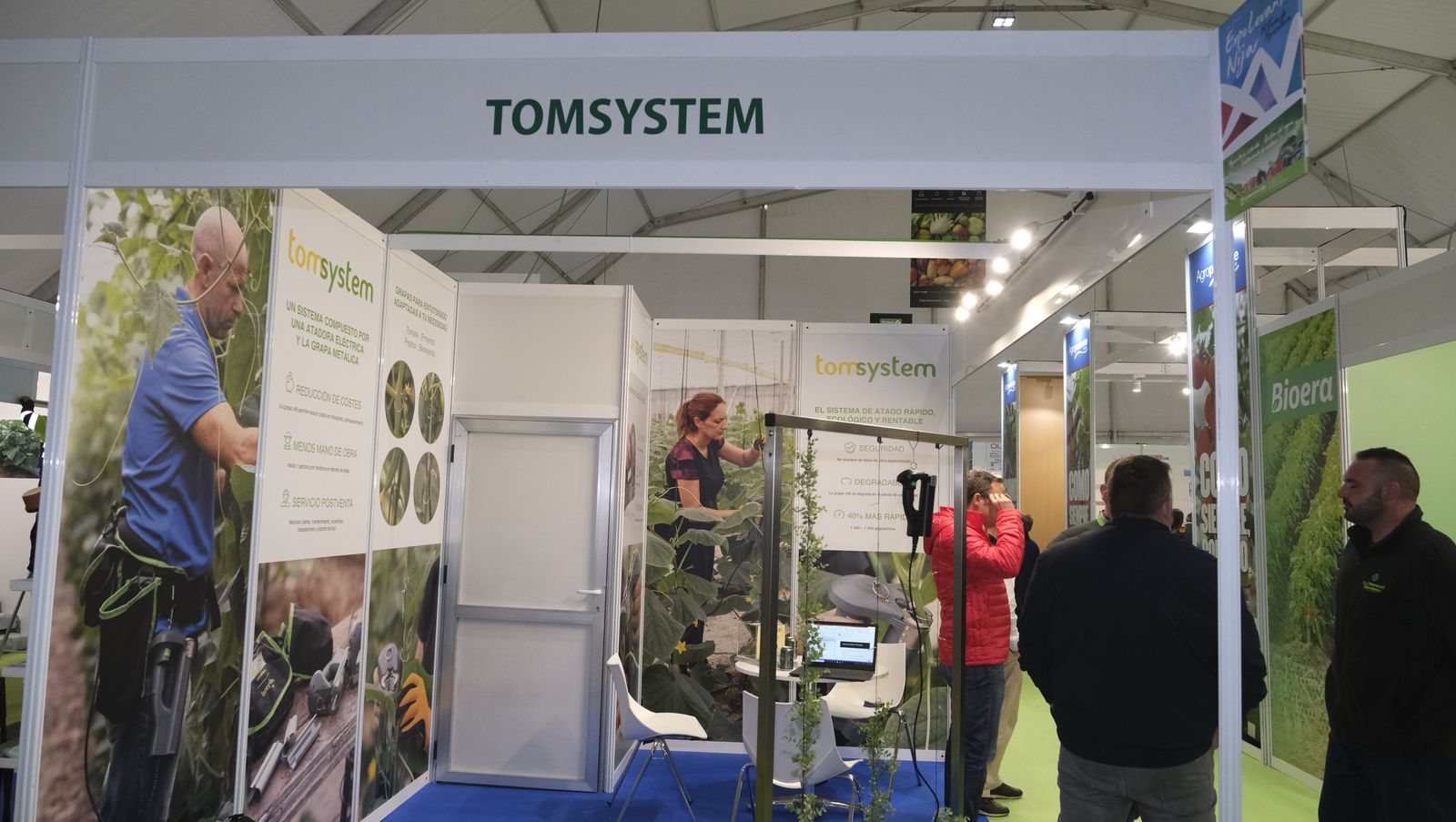 Imágenes del primer día de Expolevante Níjar.