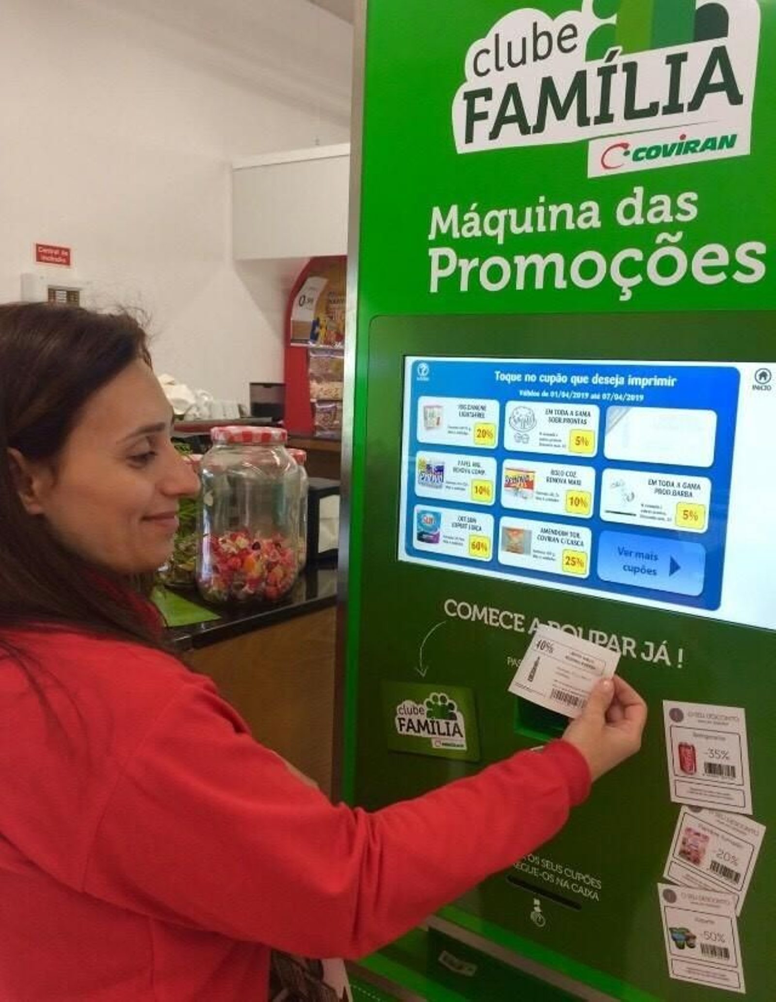 Una de las máquinas de descuentos de la cooperativa en Portugal