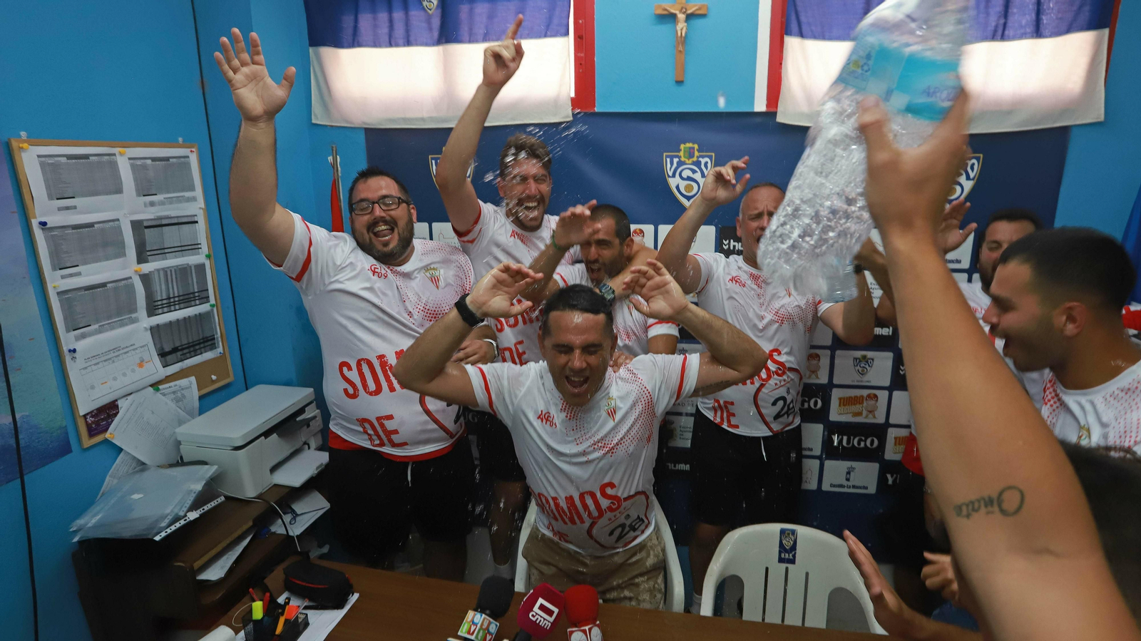 Las mejores fotos de la celebración del ascenso del Algeciras en Socuéllamos