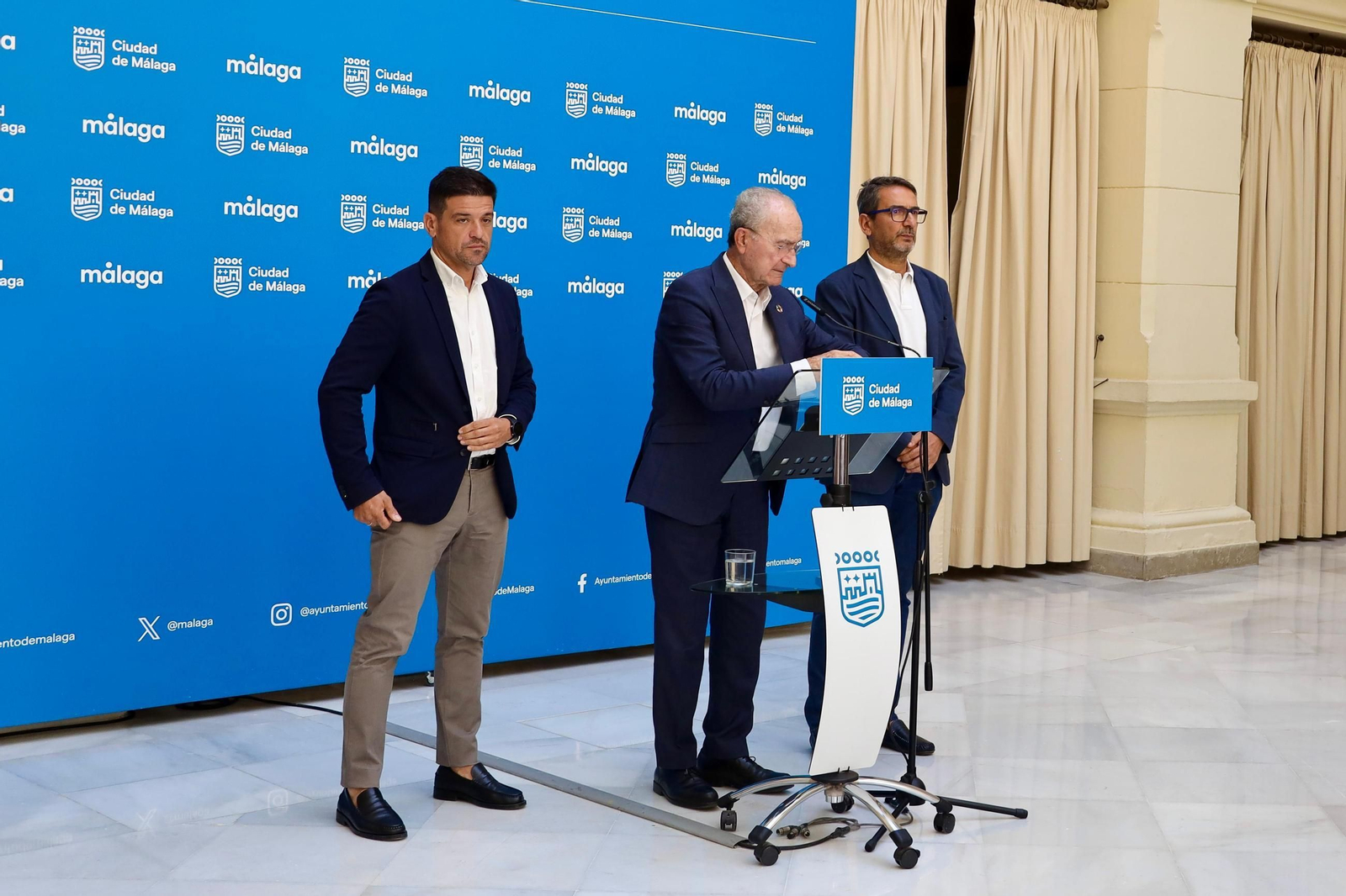 Mundial 2030 en Málaga: La reunión en el Ayuntamiento, en fotos
