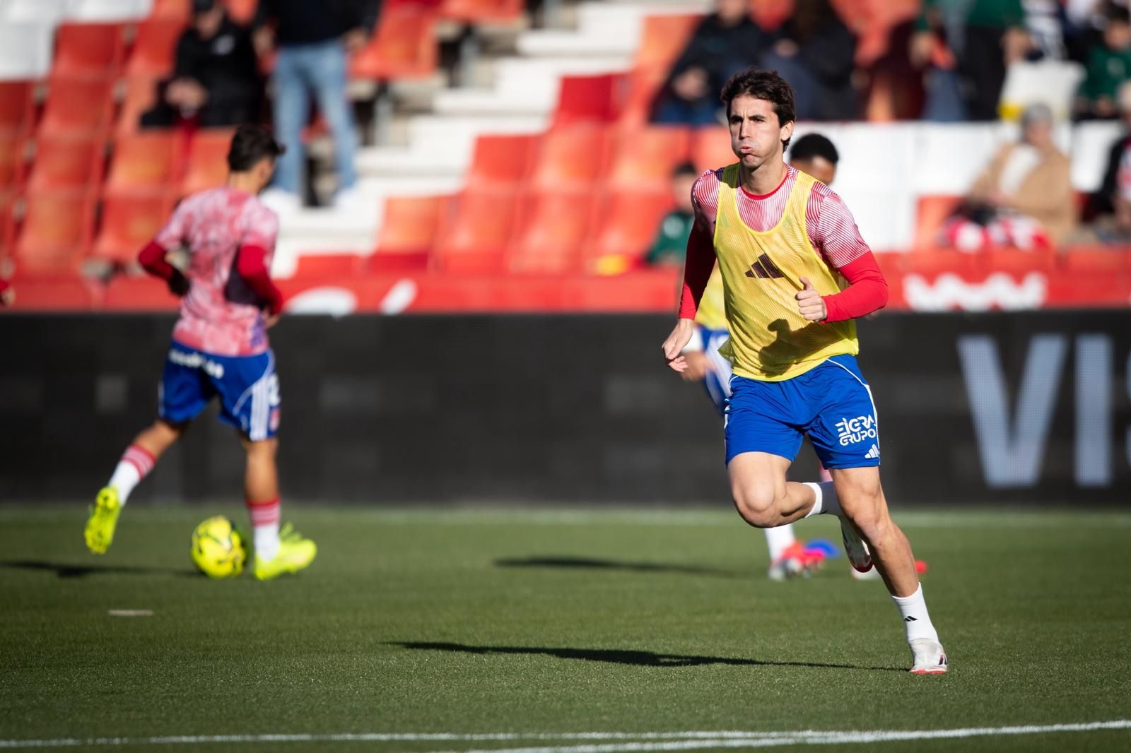 Manu Lama durante el calentamiento.