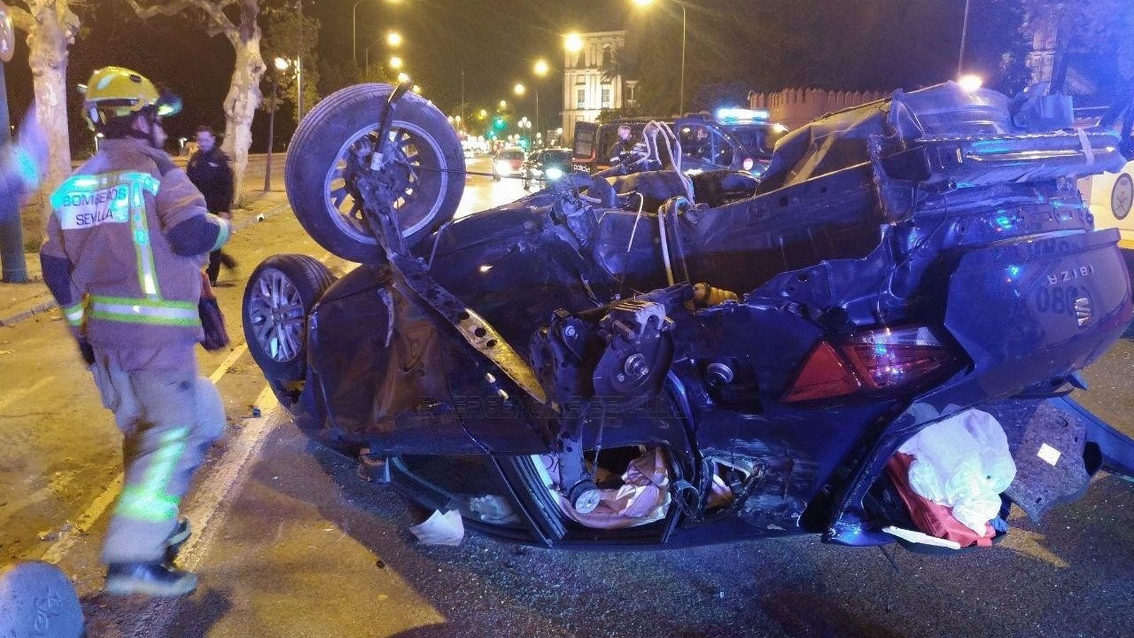 Vehículo siniestrado en el Paseo de las Delicias.