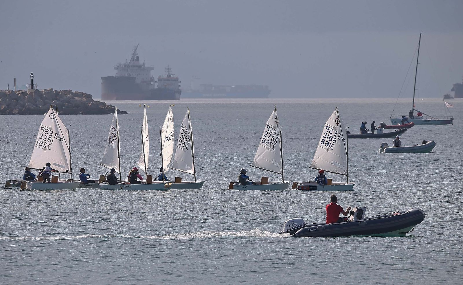 Fotos de la segunda jornada de la Copa de Andalucía de Óptimist en La Línea
